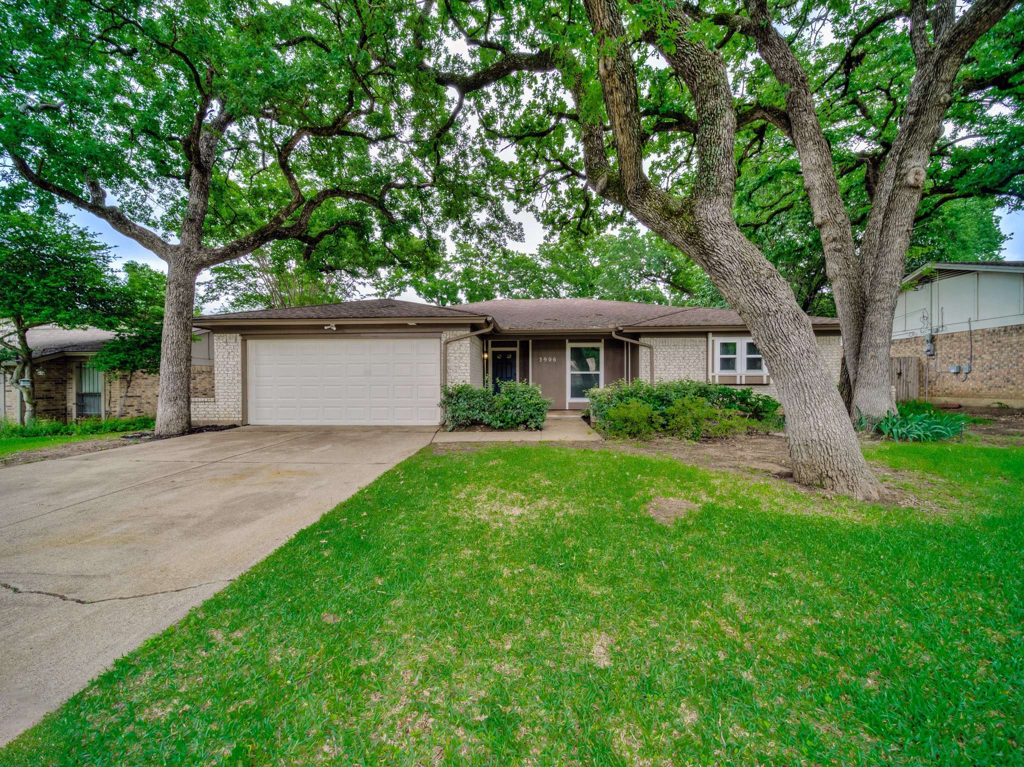 Arlington, TX 76017,3906 Firethorn DR