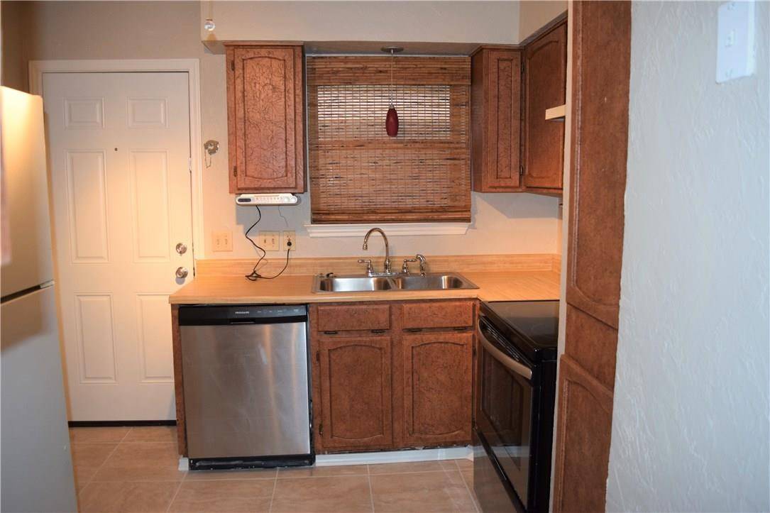 Euless, TX 76039,505 Augustine DR
