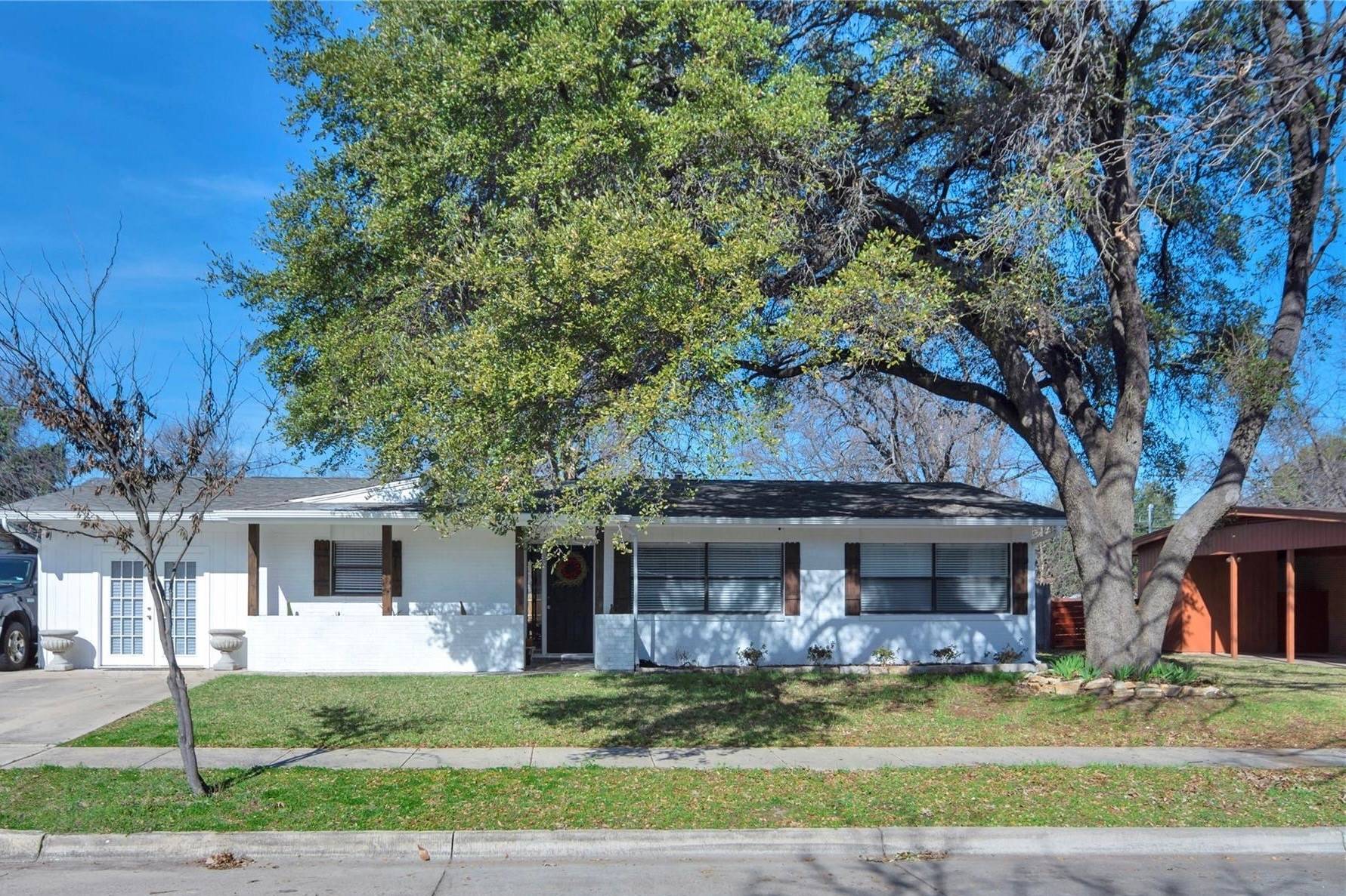 Fort Worth, TX 76114,5804 Volder