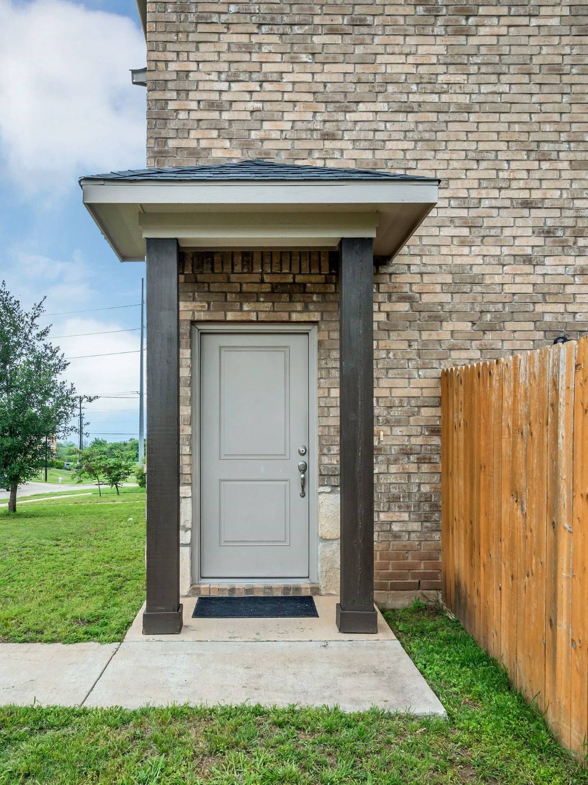 Garland, TX 75040,1970 Timber Oaks DR