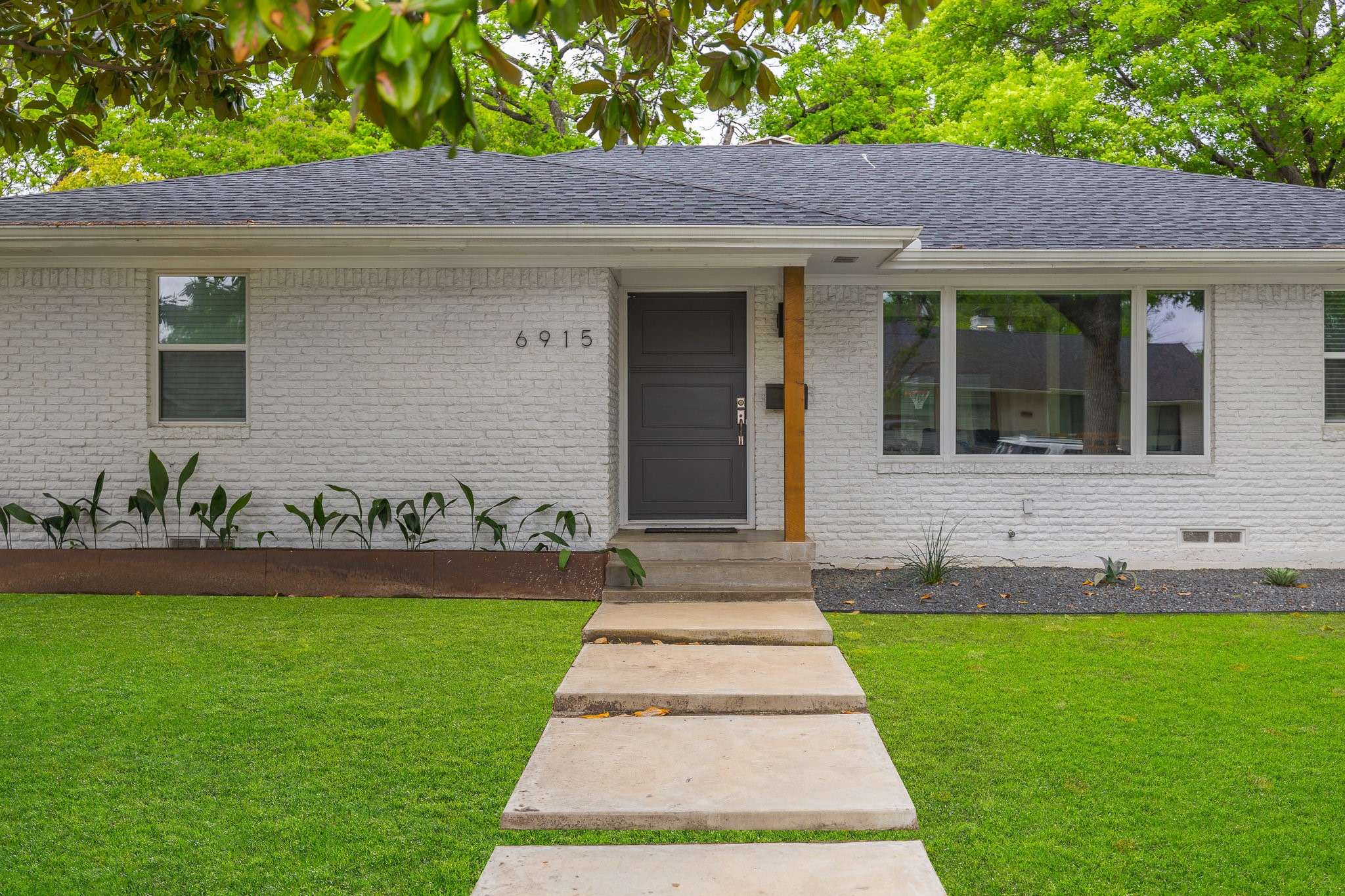Dallas, TX 75231,6915 Winchester ST