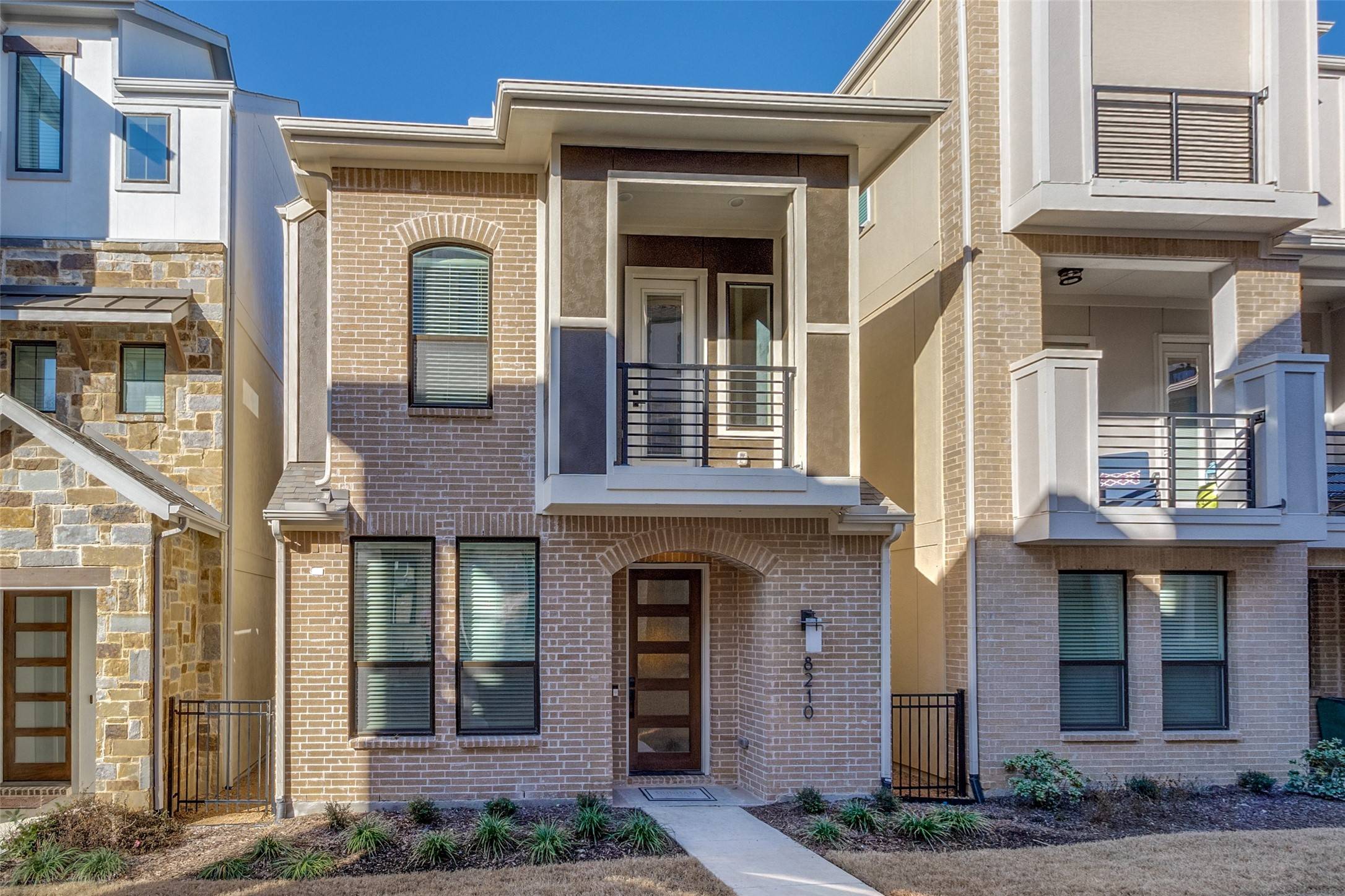 Dallas, TX 75231,8210 Laflin LN