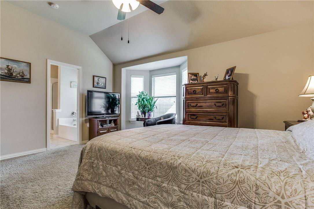 Little Elm, TX 75068,941 Lake Worth TRL