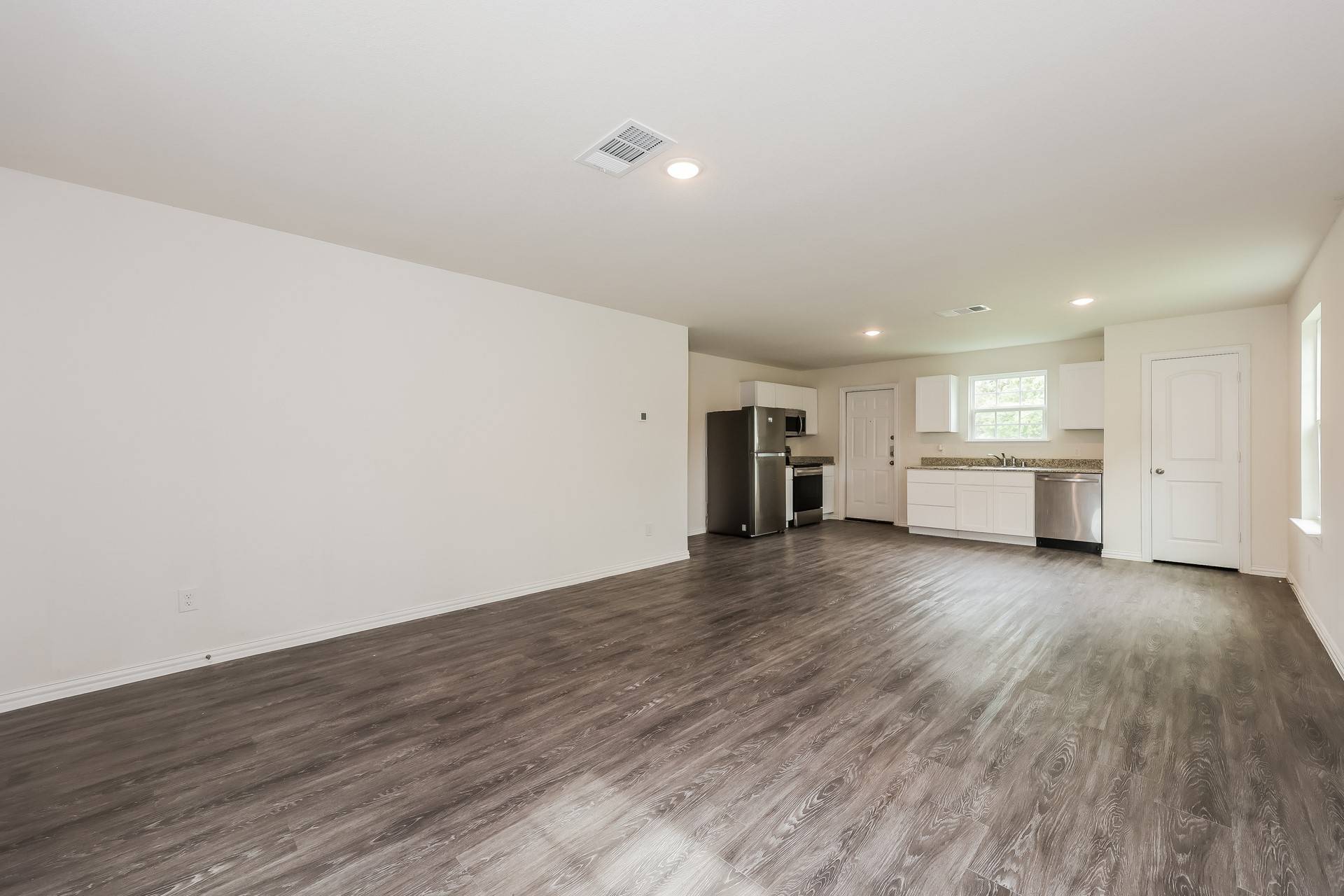Cleburne, TX 76031,1300 N Brazos AVE
