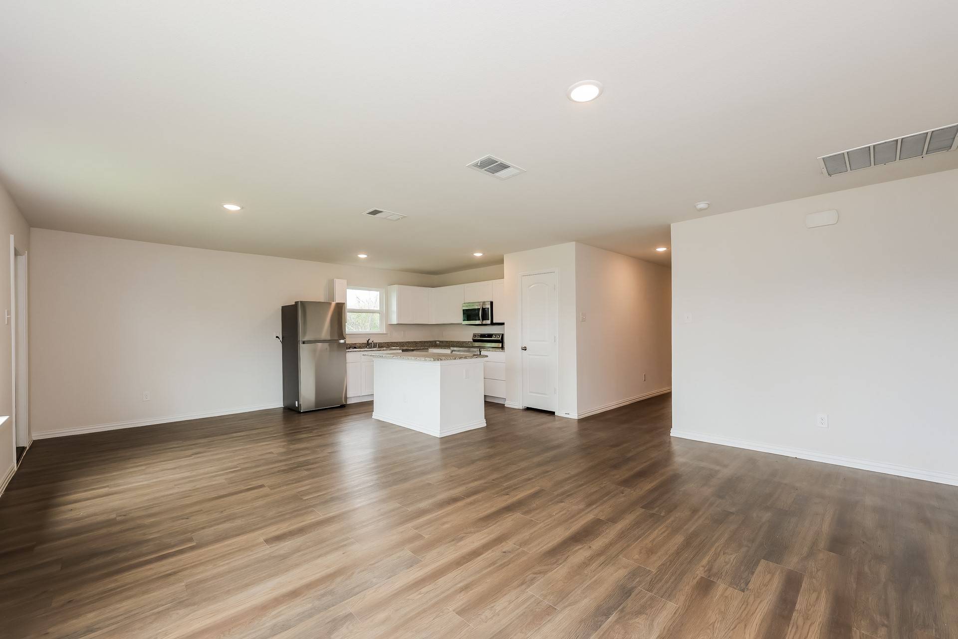 Fort Worth, TX 76104,1454 Avenue Avenue E