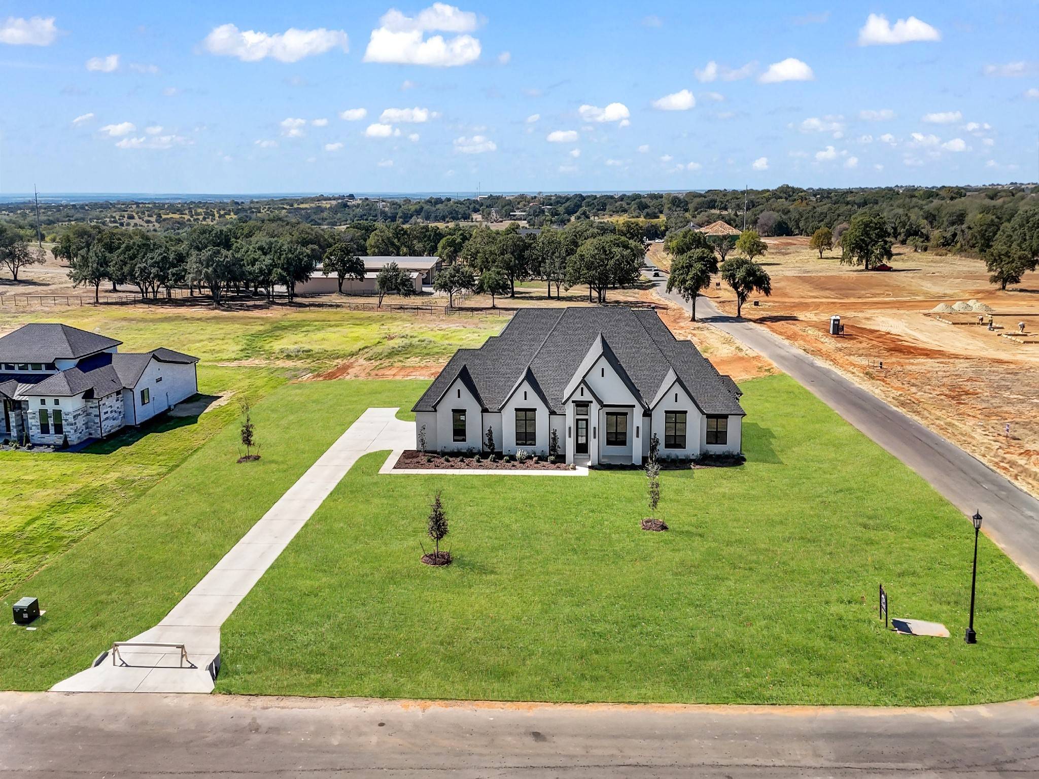 Weatherford, TX 76087,477 Royal Santana RUN