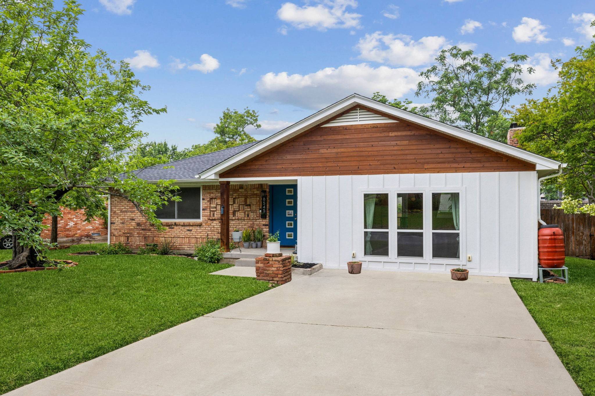 Dallas, TX 75228,8545 Sweetwater DR