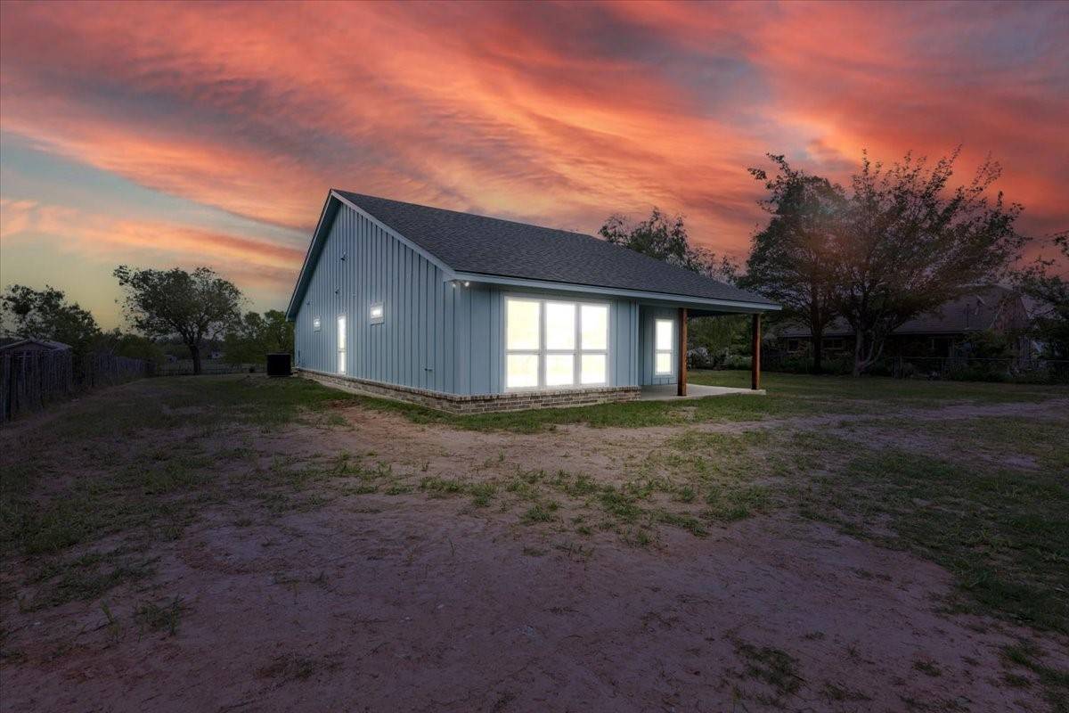 Perrin, TX 76486,212 W. Davis