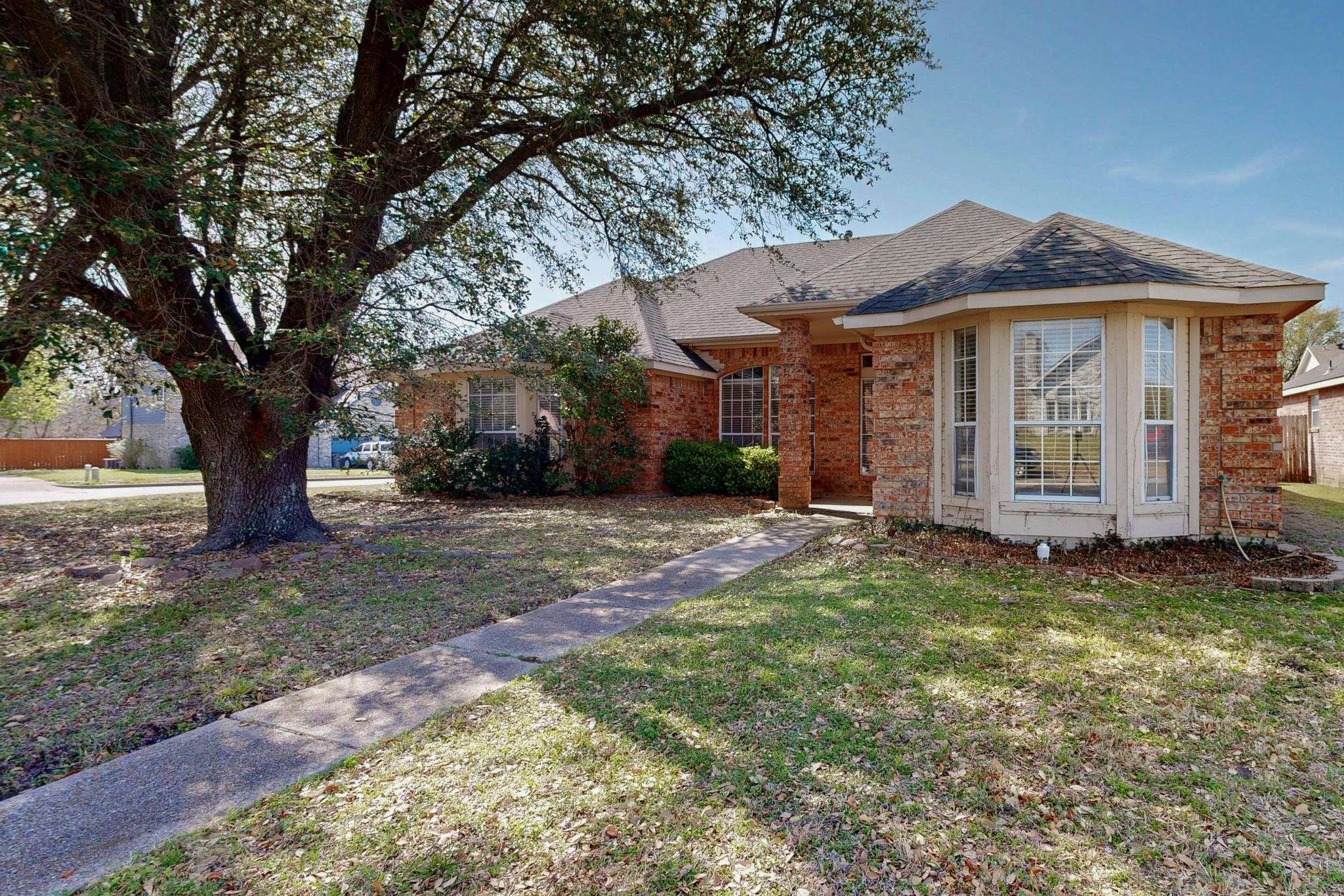 Glenn Heights, TX 75154,202 W Willow Creek DR