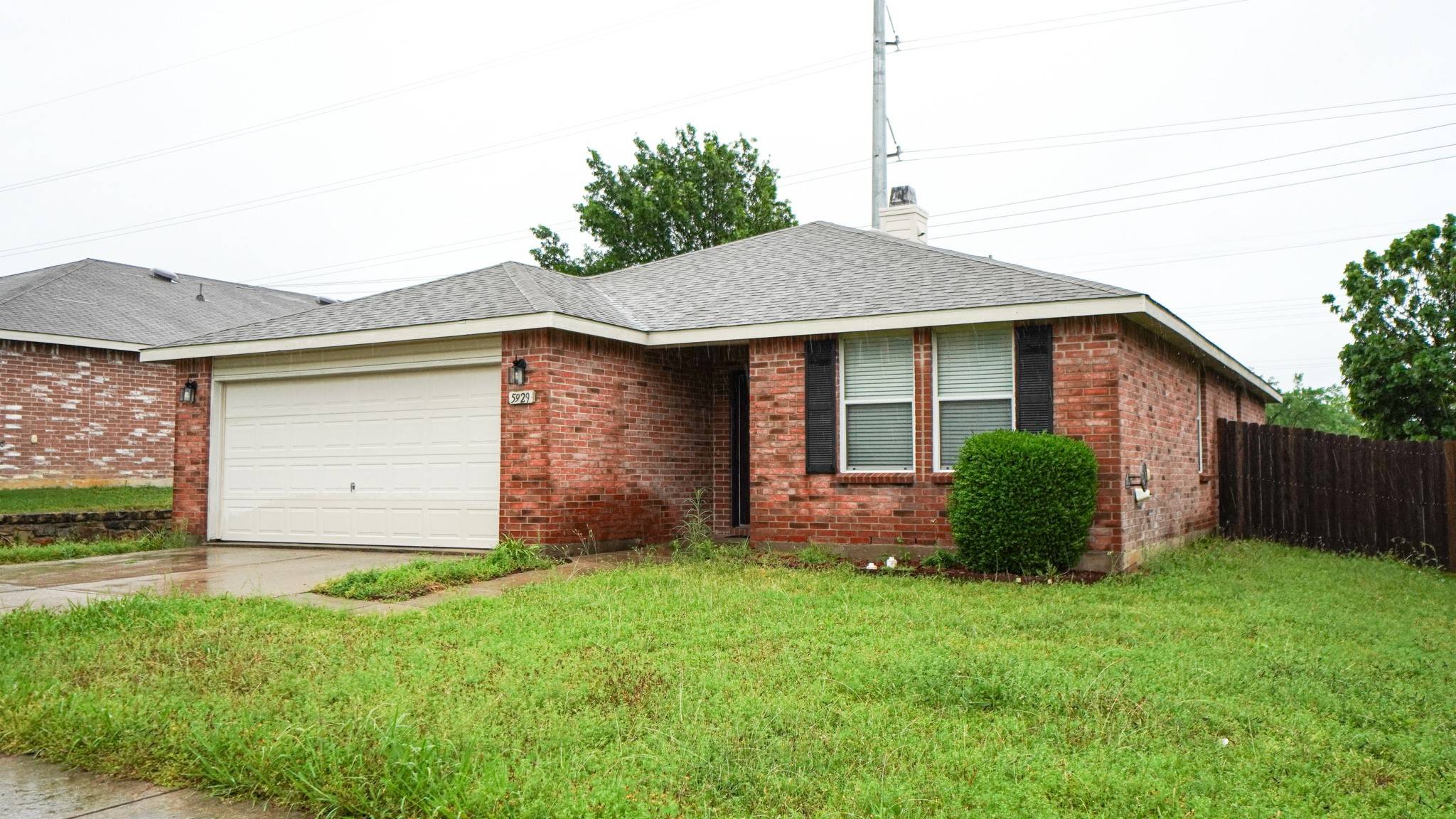 Denton, TX 76210,5929 Thoroughbred TRL