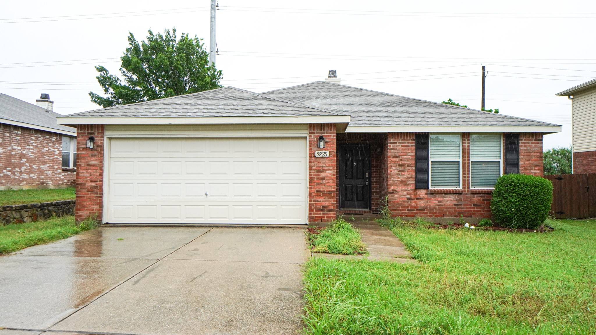 Denton, TX 76210,5929 Thoroughbred TRL