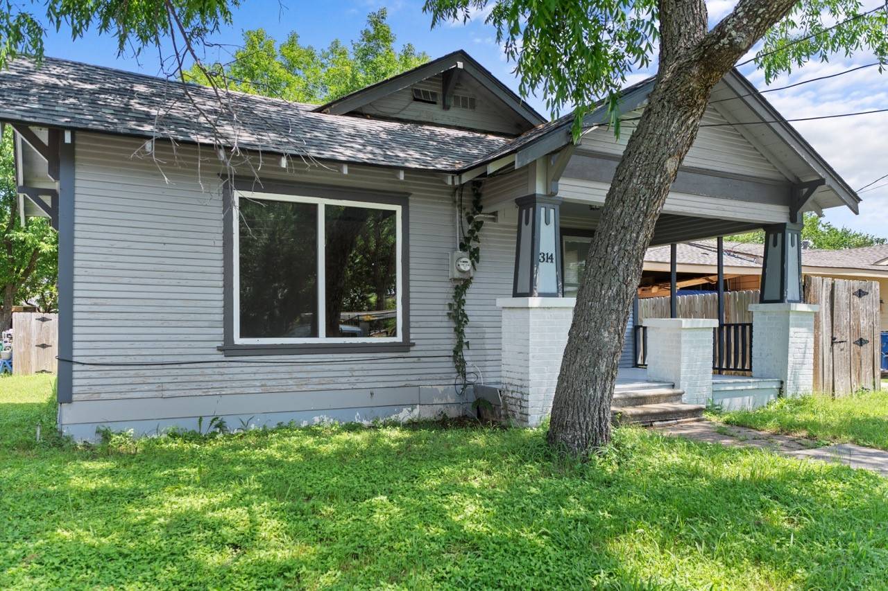 Waxahachie, TX 75165,314 Dunn ST
