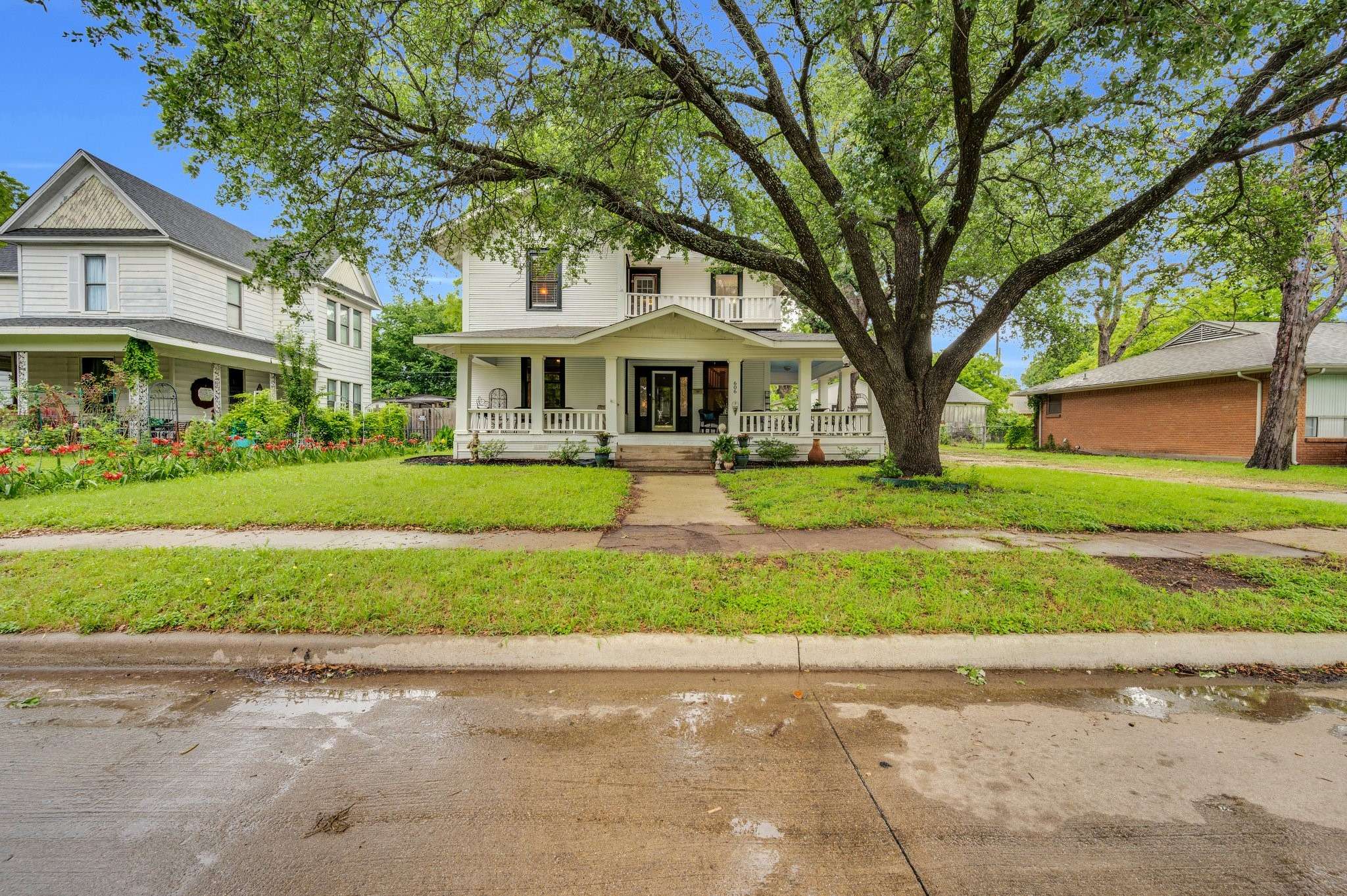 Ennis, TX 75119,606 N Dallas ST