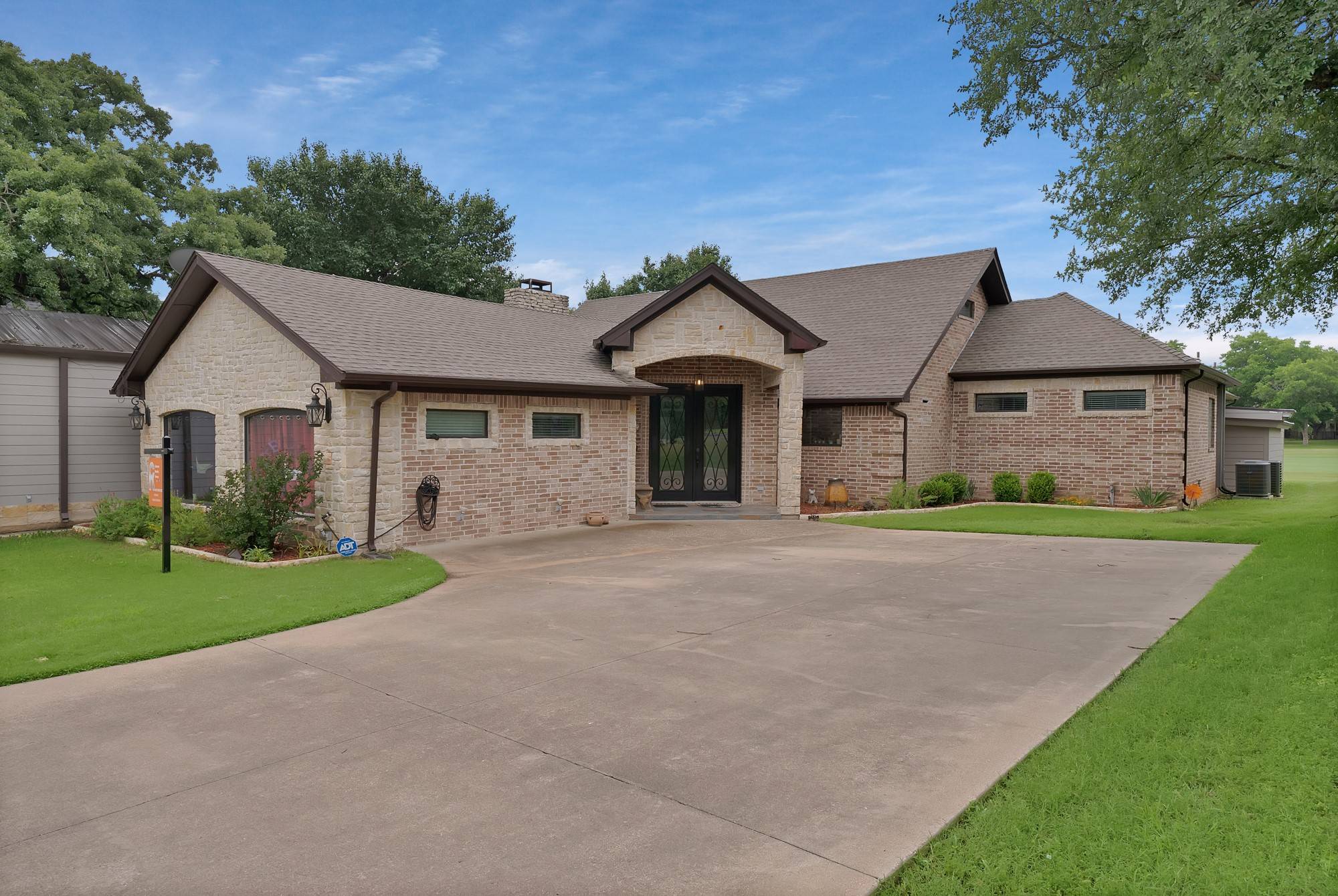 De Cordova, TX 76049,5014 Largo DR