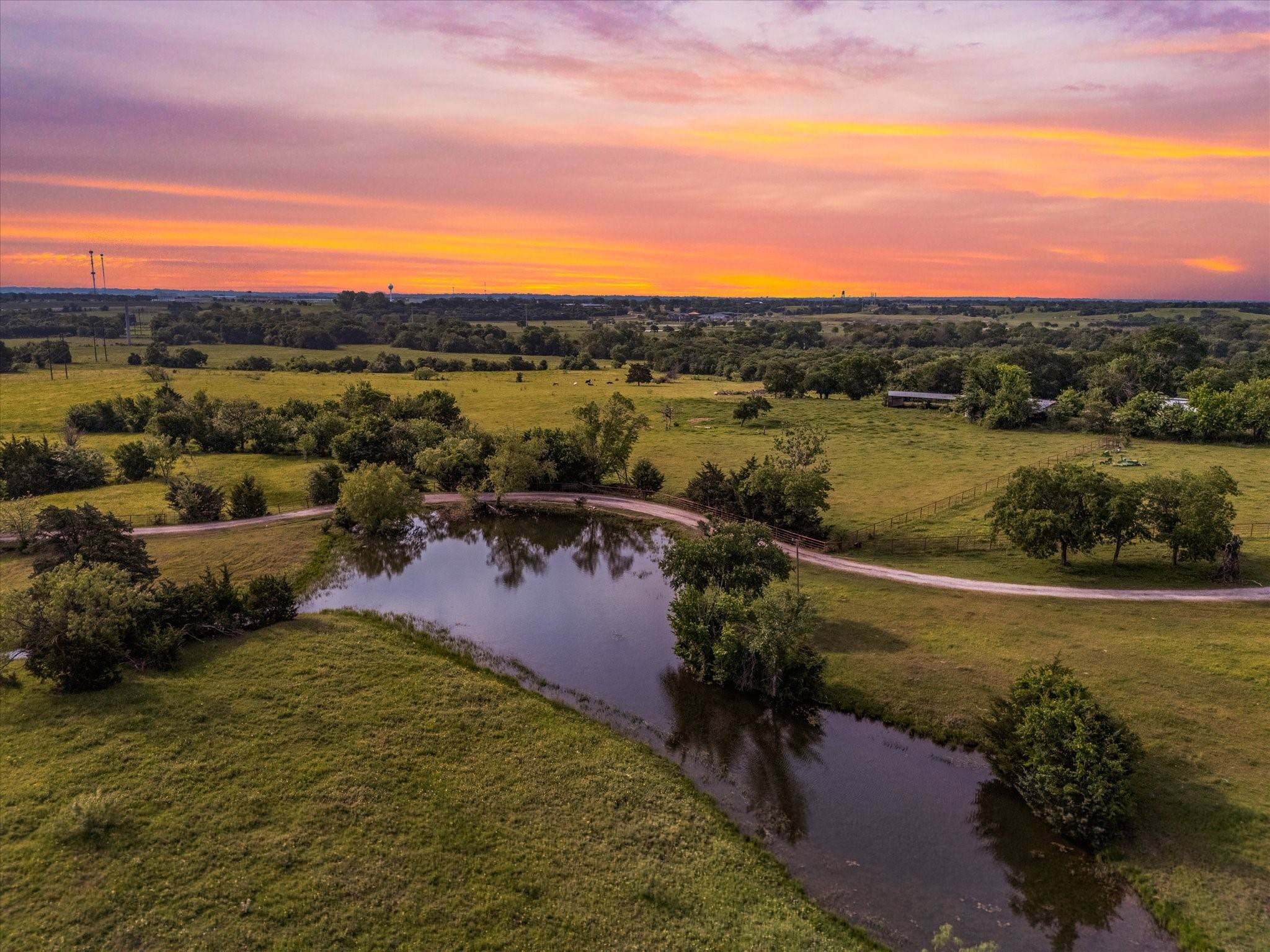 Palmer, TX 75165,879 Palmyra RD