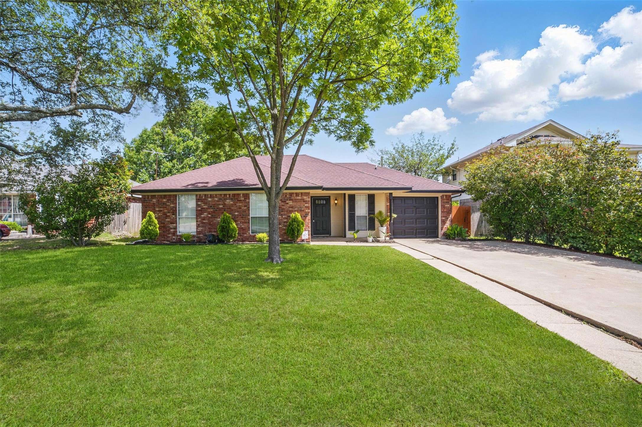 Royse City, TX 75189,704 Loganwood DR