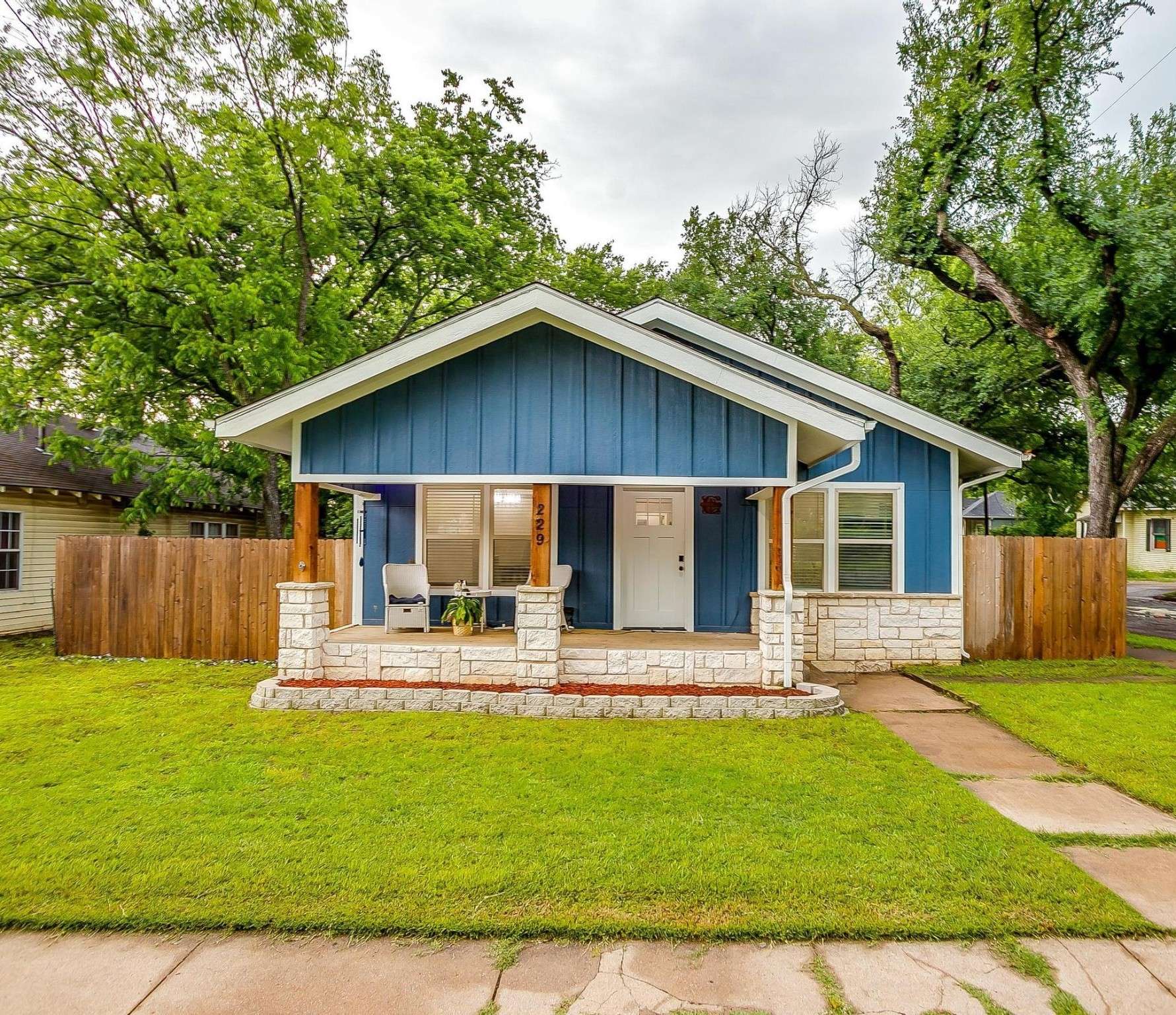 Cleburne, TX 76033,229 W Willingham ST