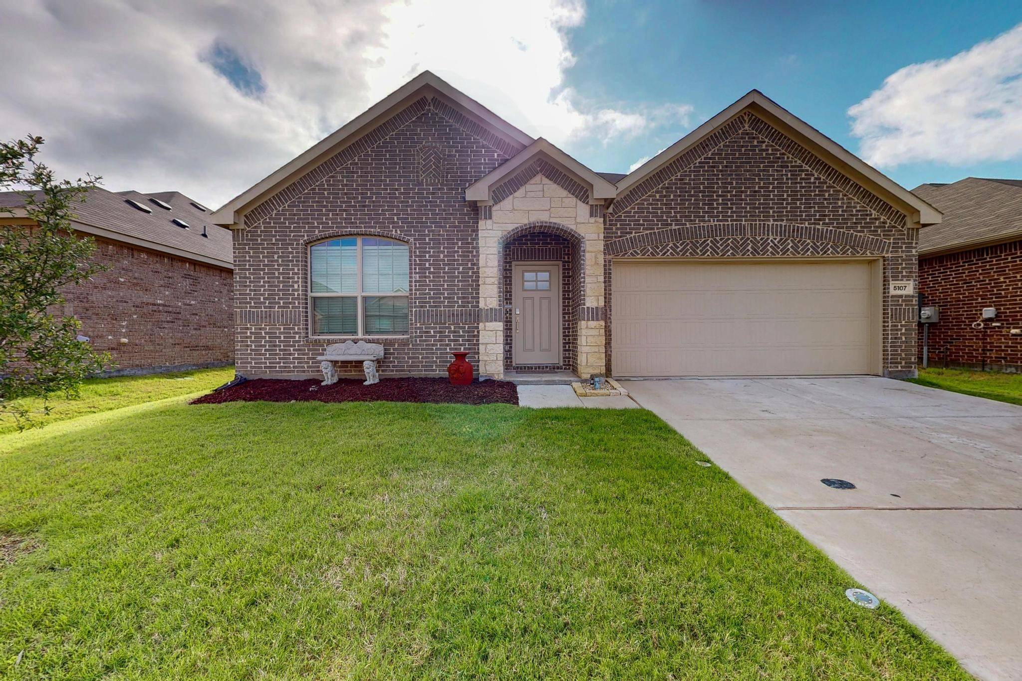 Princeton, TX 75407,5107 Penrose DR