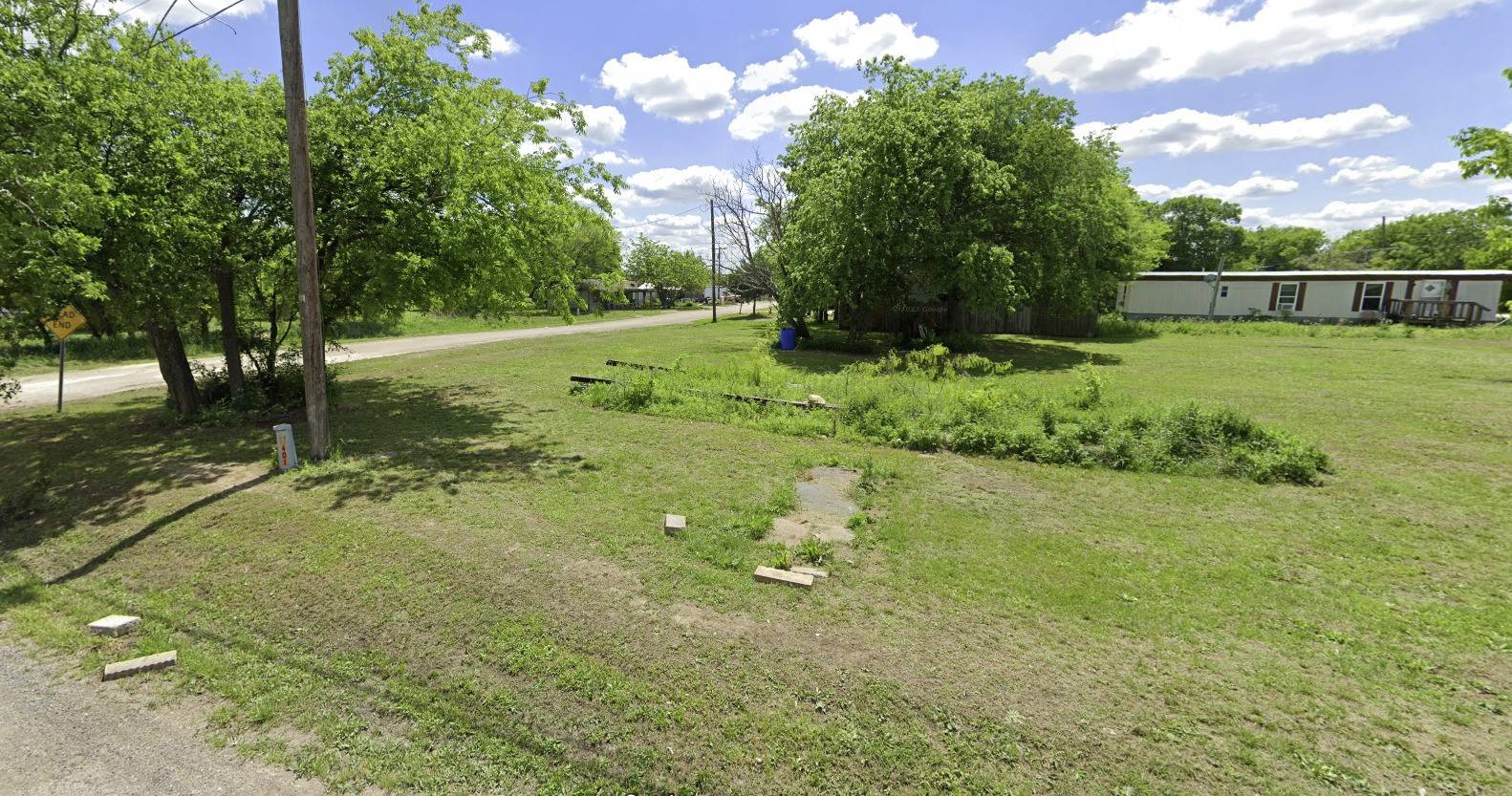 Alvarado, TX 76009,202 E Carver ST