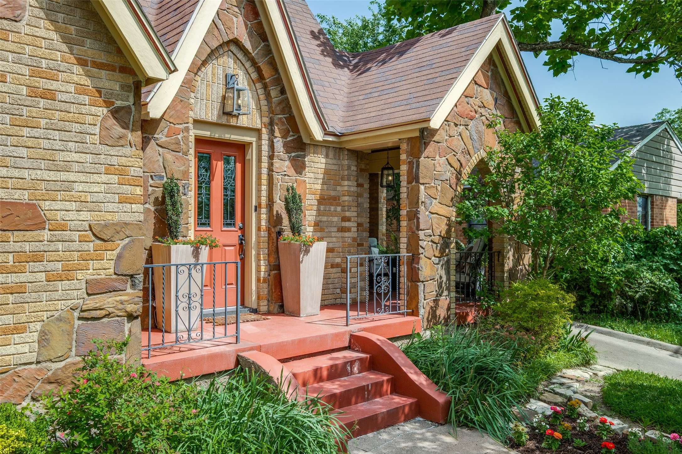 Dallas, TX 75223,7015 Vivian AVE