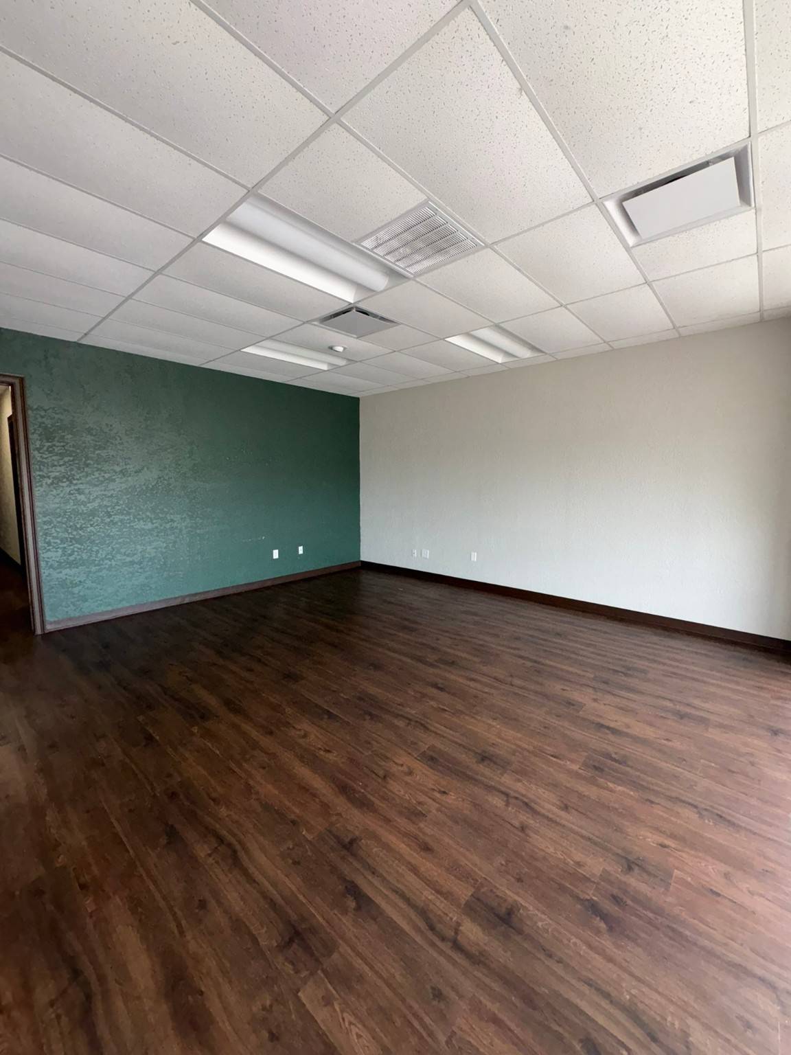 Ennis, TX 75119,2203 W Ennis AVE #400