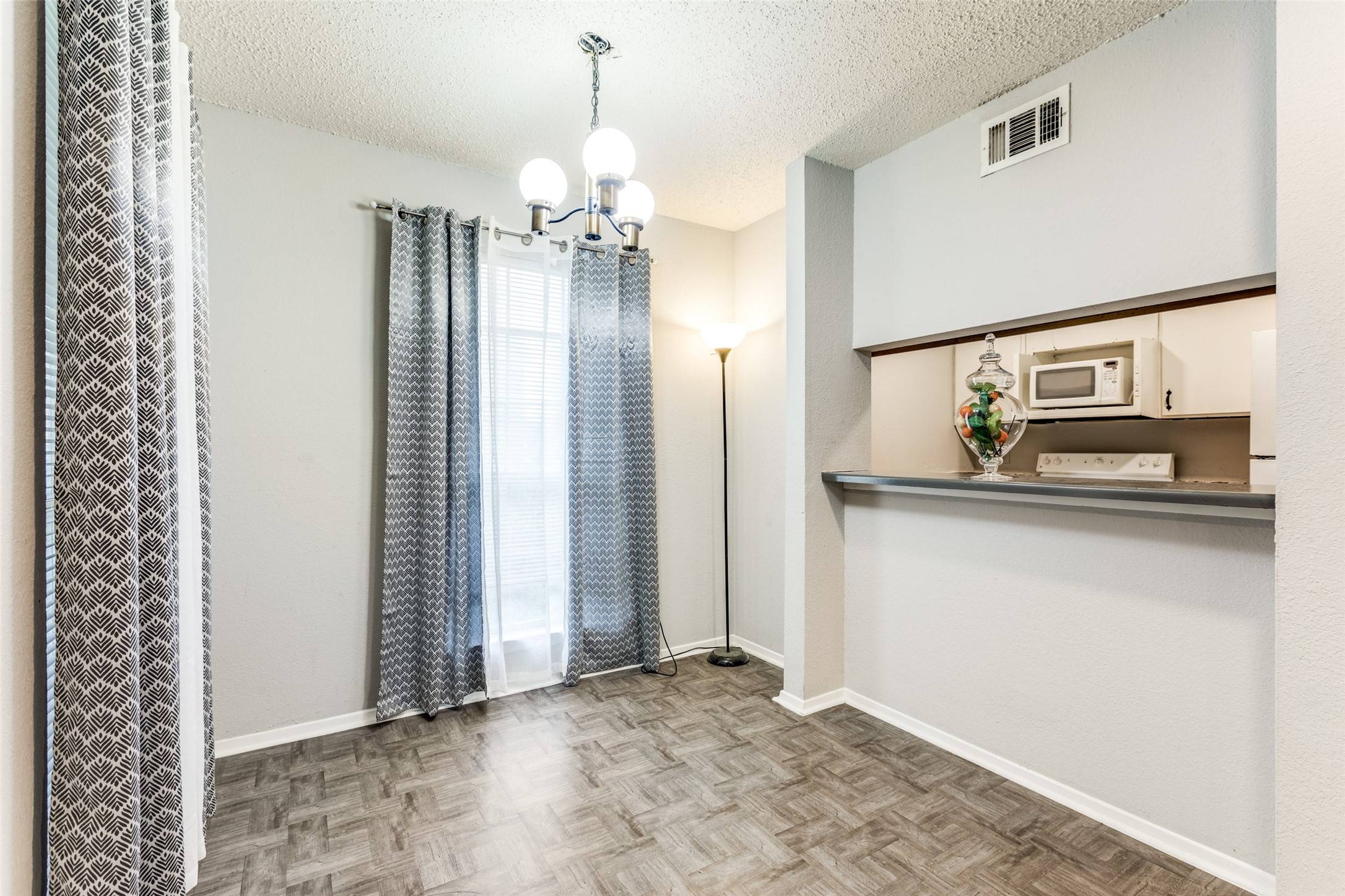Dallas, TX 75243,12480 Abrams RD #321