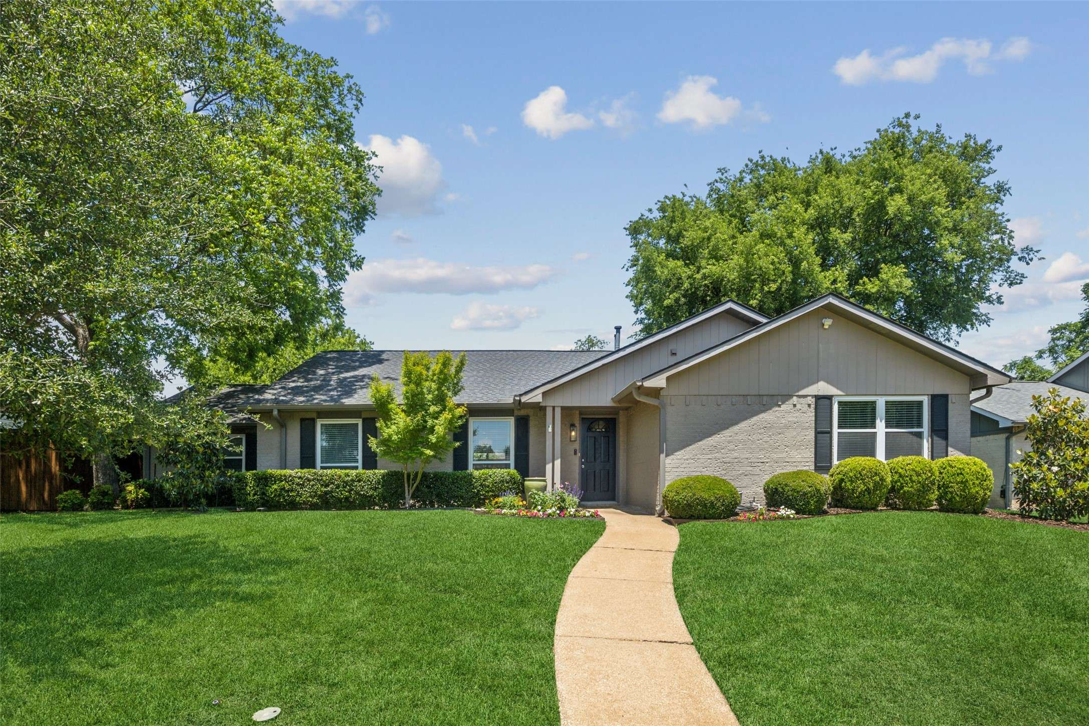 Dallas, TX 75248,6741 Town Bluff DR