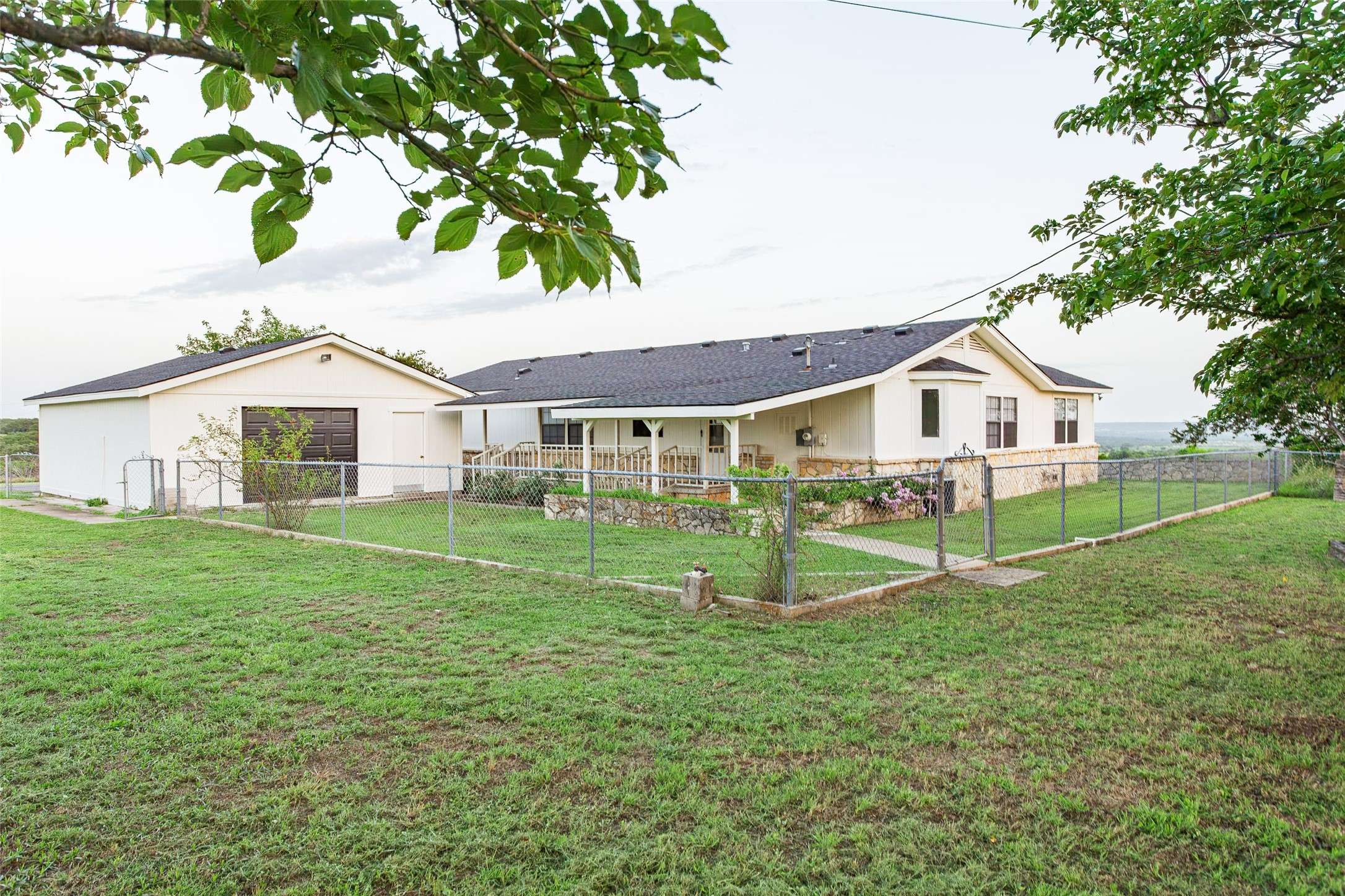 Meridian, TX 76665,273 County Road 2546