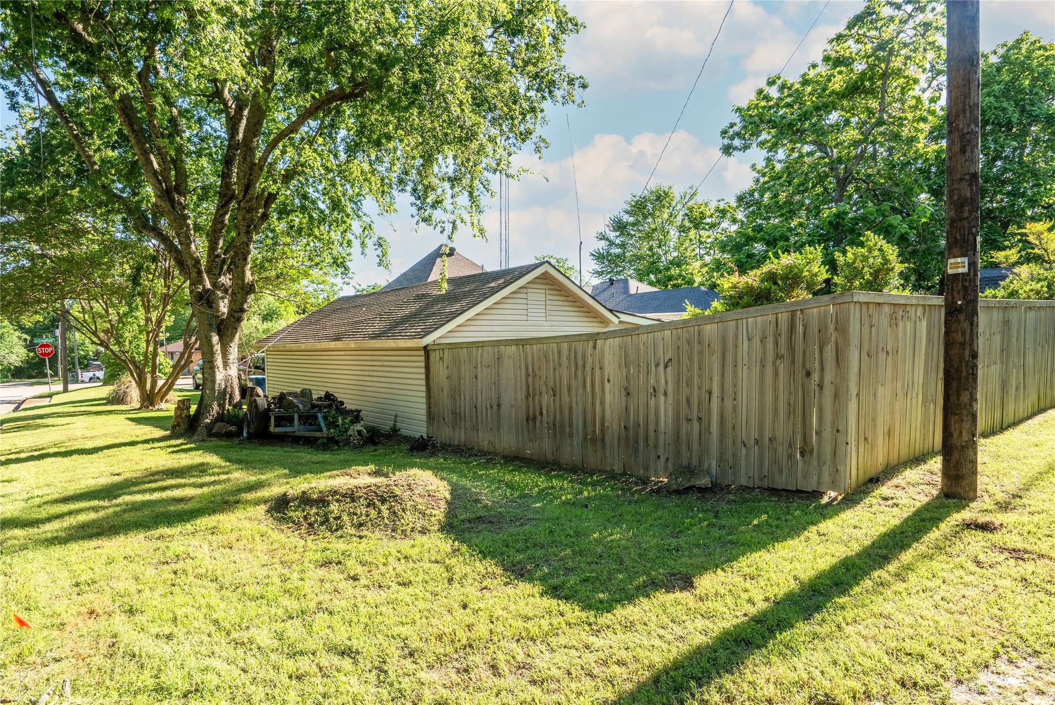 Denison, TX 75020,1501 W Crawford ST W