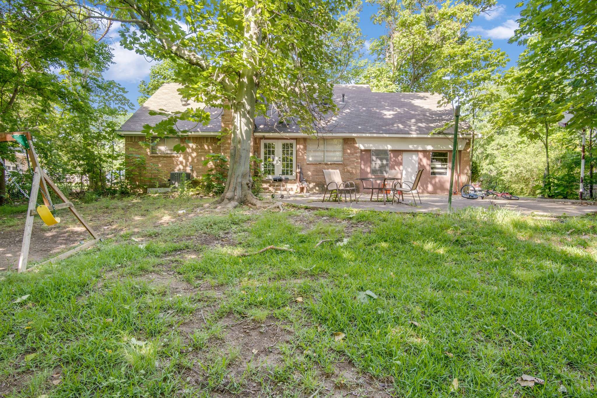 Desoto, TX 75115,204 Brook Hollow DR