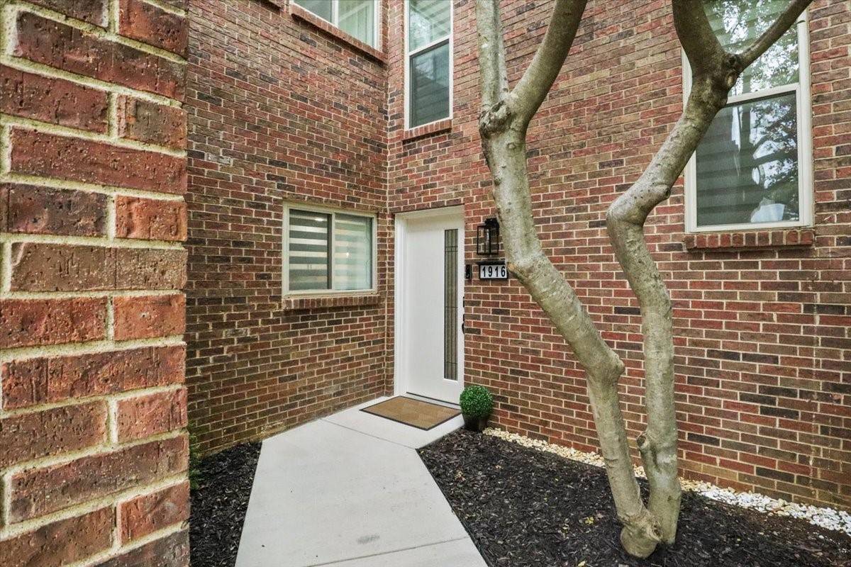 Grapevine, TX 76051,1916 Shorewood DR