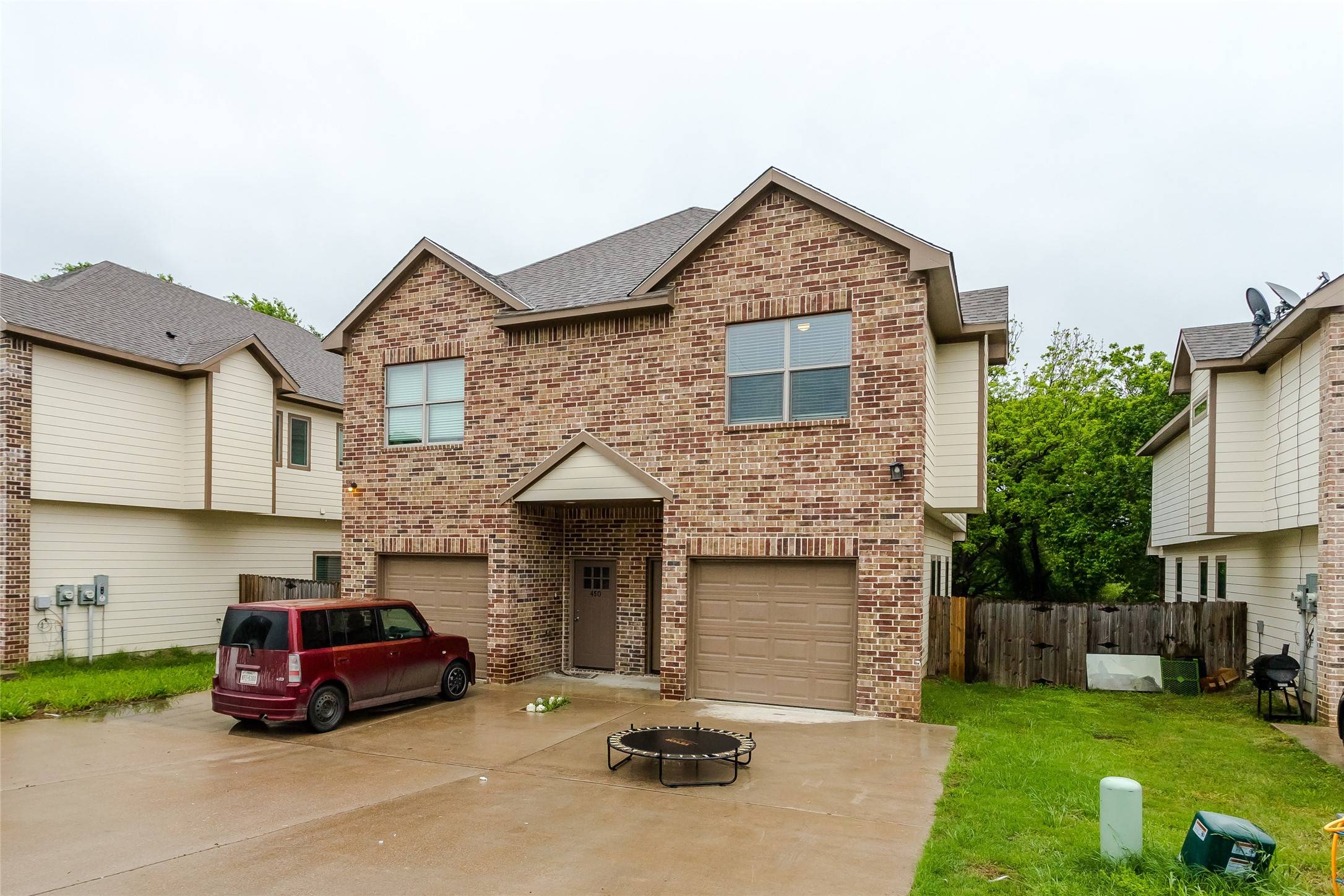 Garrett, TX 75119,206 Pecan HOLW