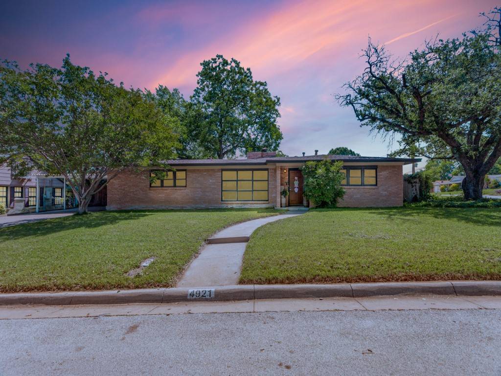 Fort Worth, TX 76133,4921 S Ridge TER