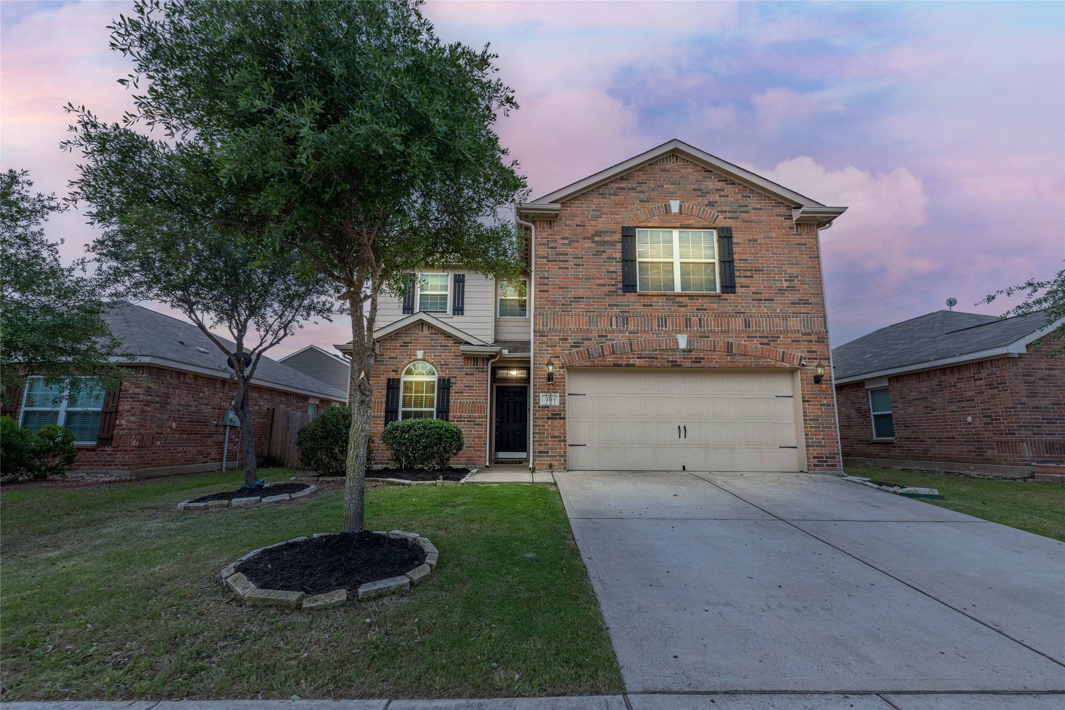 Venus, TX 76084,111 MT VERNON LN