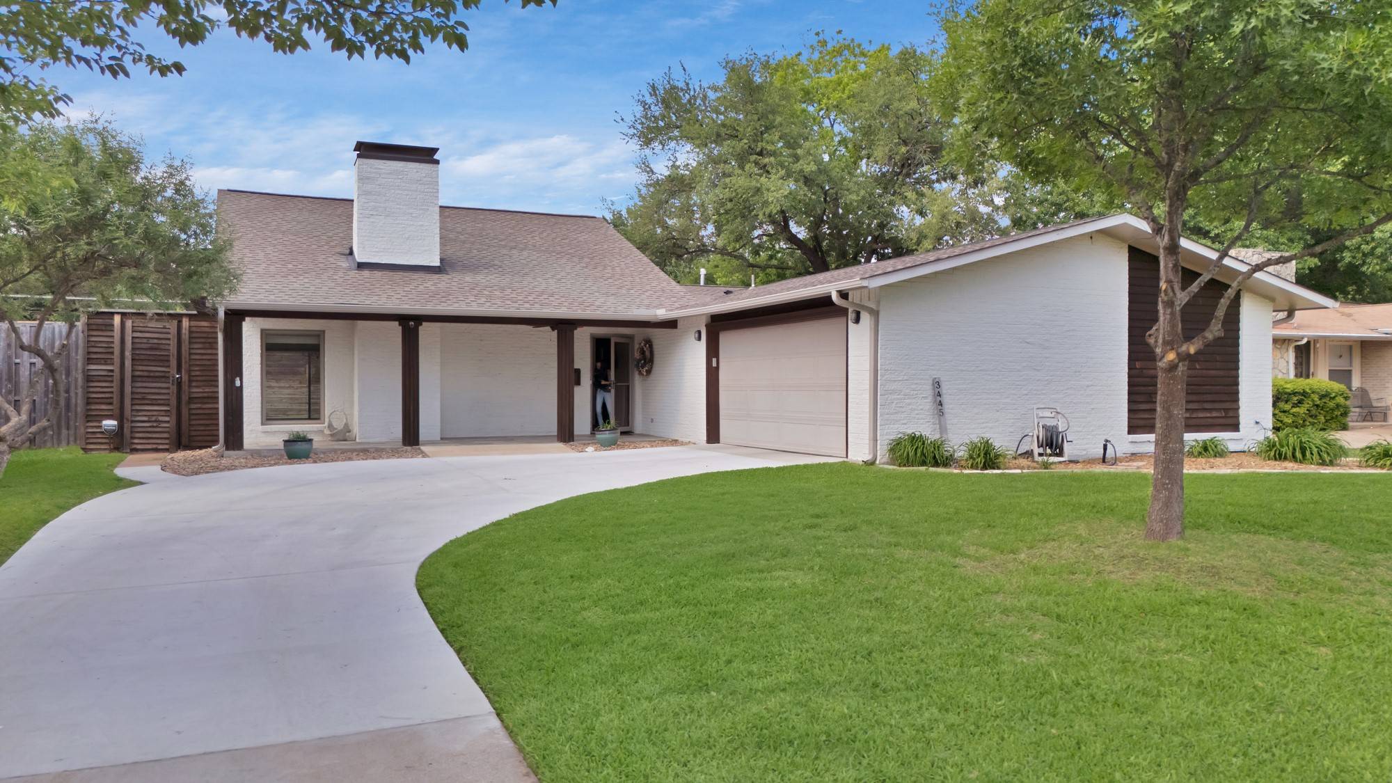 Dallas, TX 75234,3445 High Vista DR