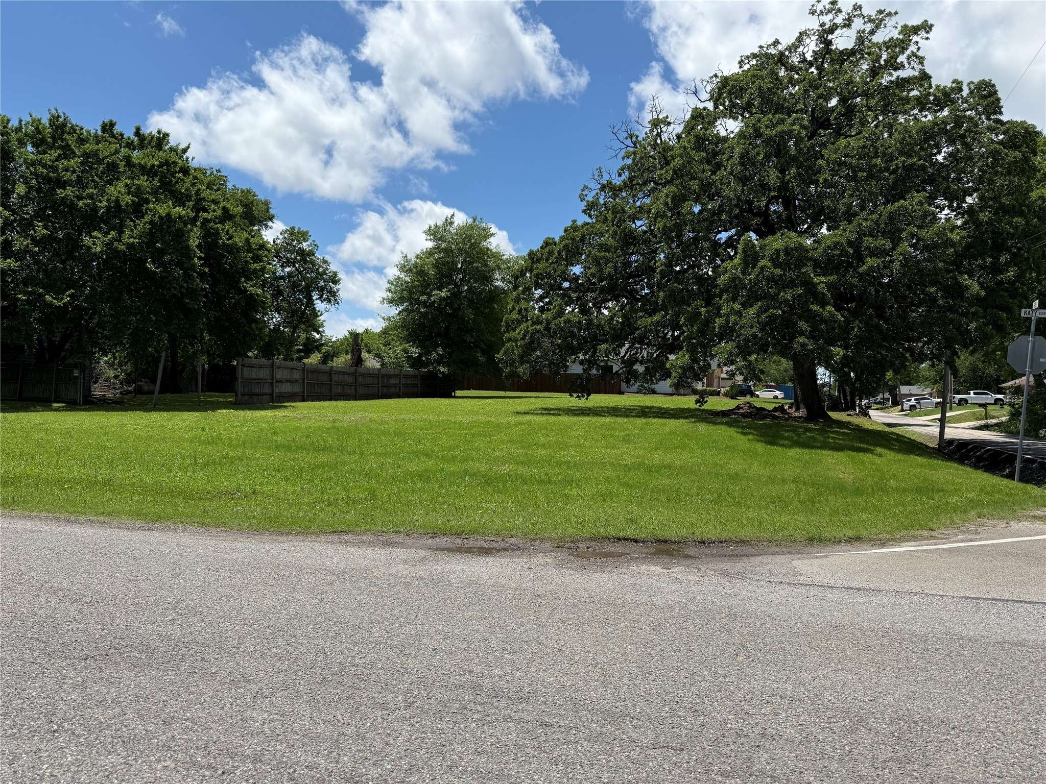 Bonham, TX 75418,820 E 6th ST
