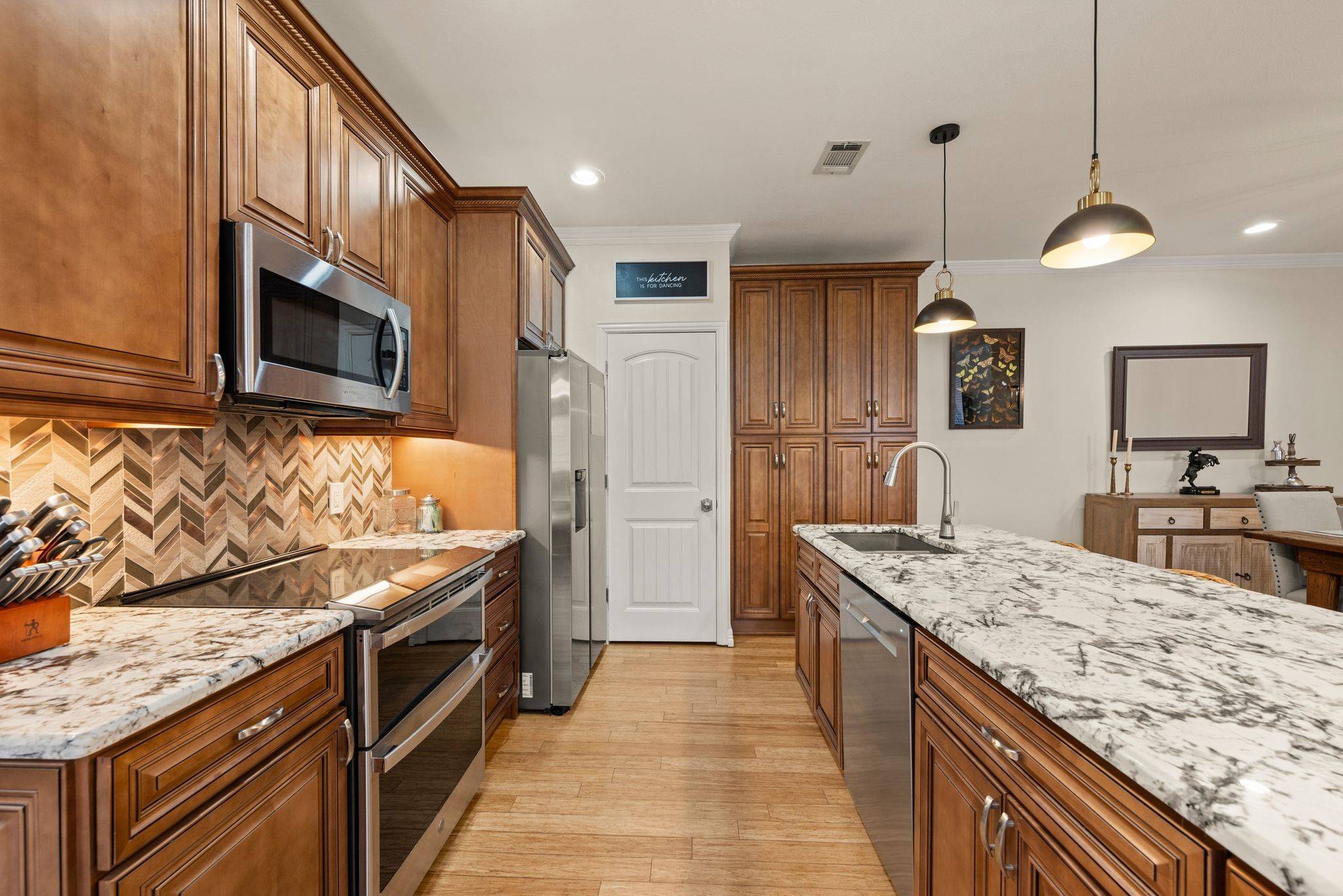 Dallas, TX 75204,3208 Cole AVE #2304