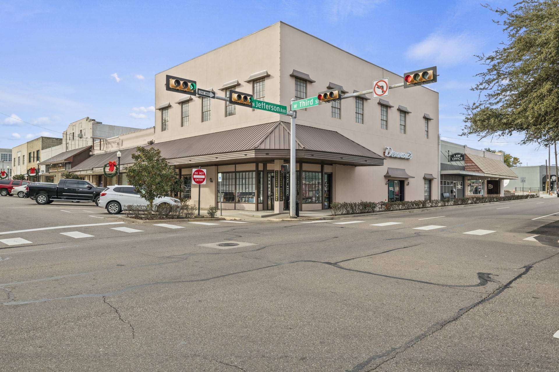 Mount Pleasant, TX 75455,301 N Jefferson