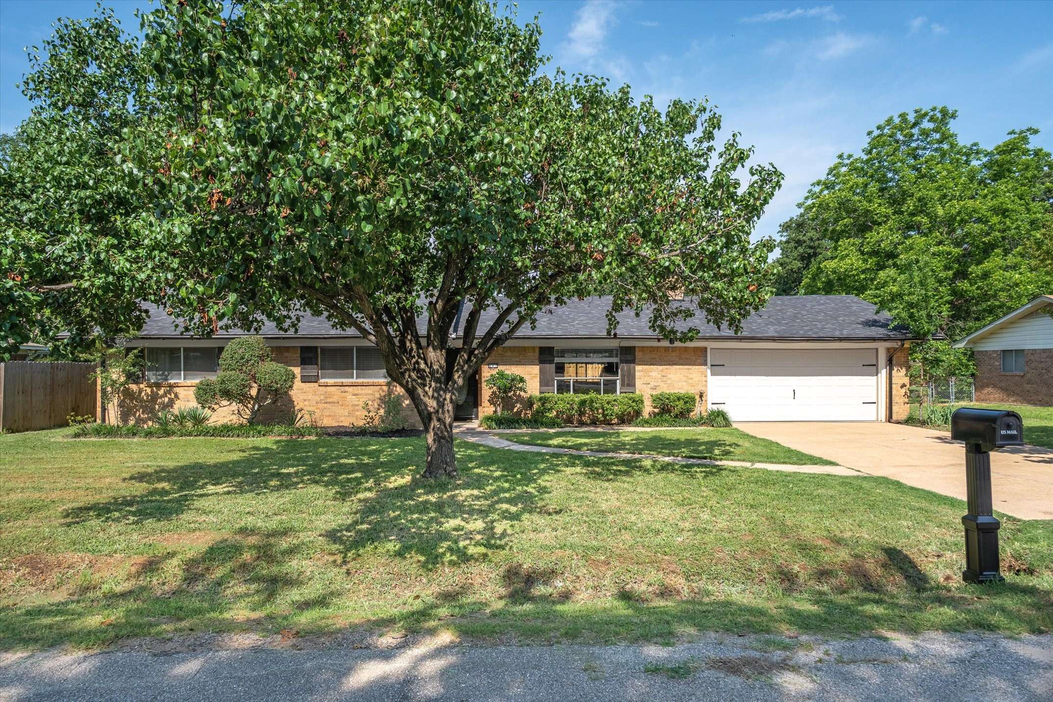 Malakoff, TX 75148,407 Sunset ST
