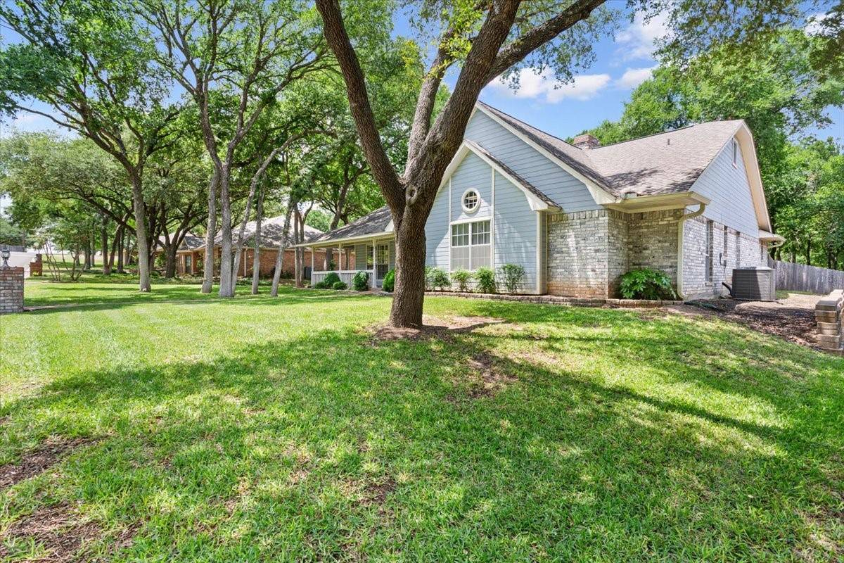 Woodway, TX 76712,9004 Buckingham Ct.