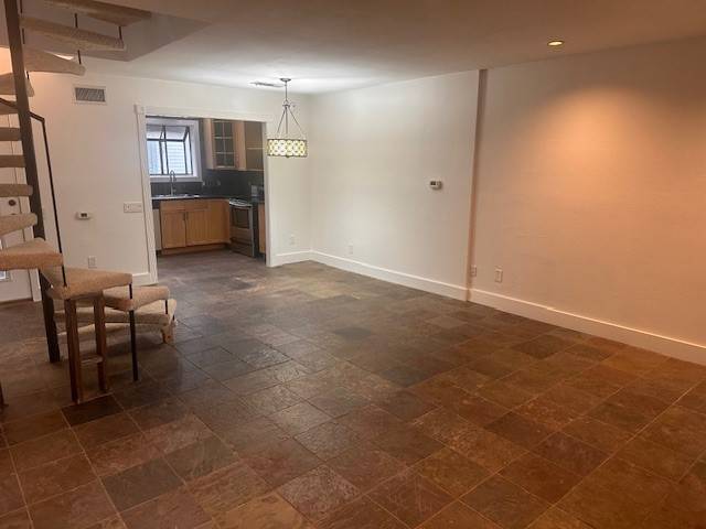 Dallas, TX 75204,3321 Oak Grove AVE #112