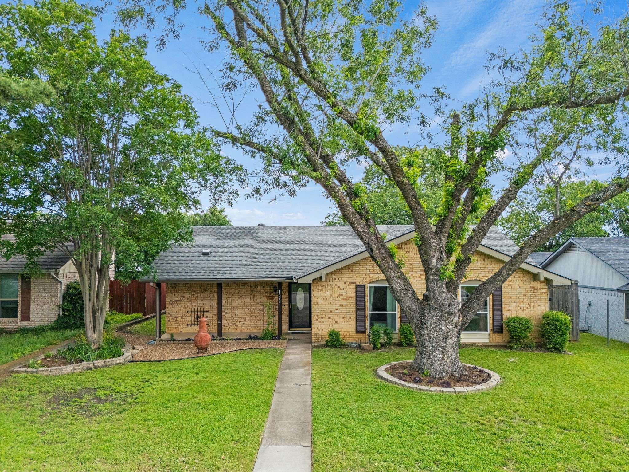 Lewisville, TX 75077,1625 Glenhill LN