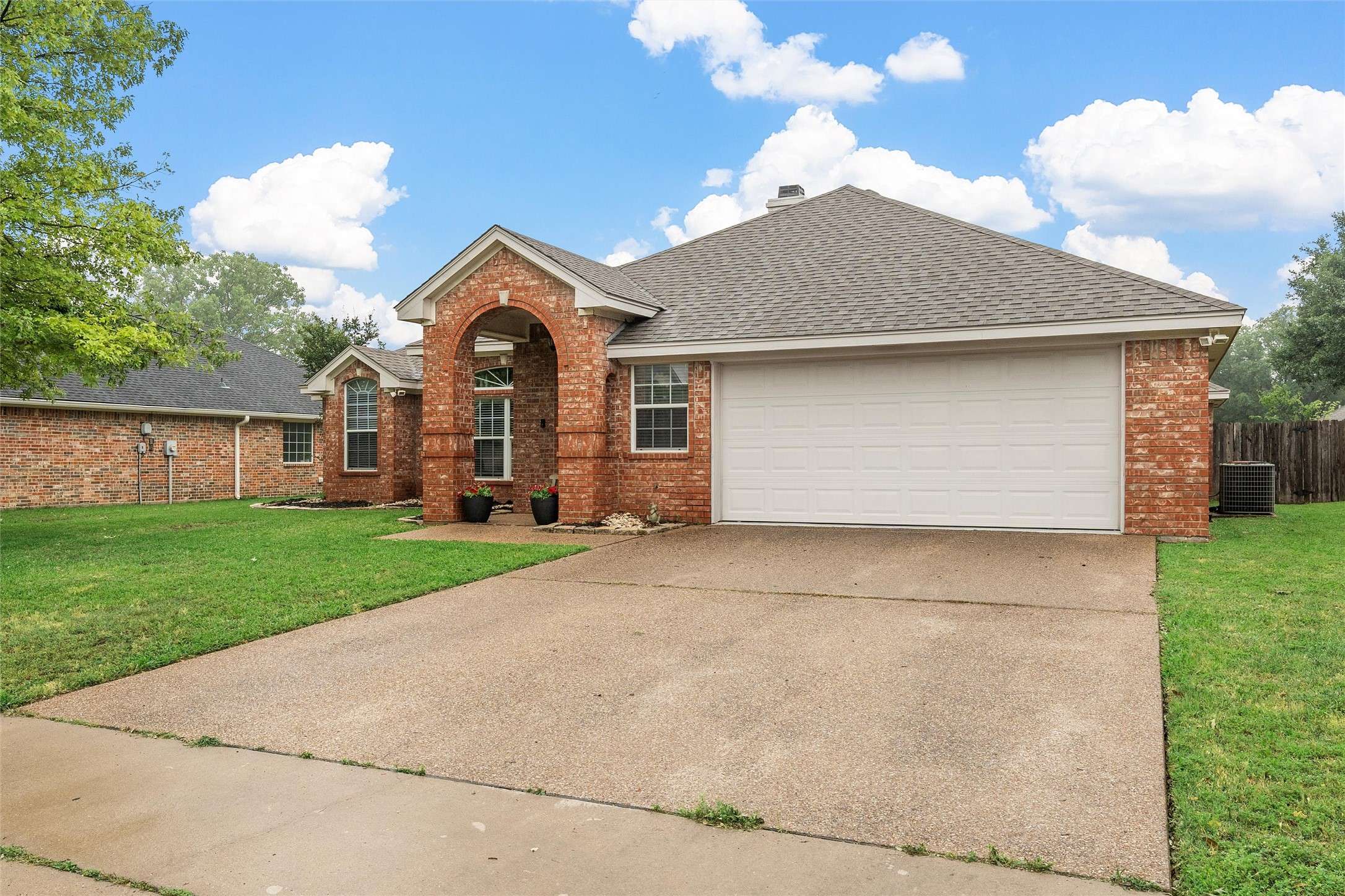 Waco, TX 76708,10612 Calaveras DR