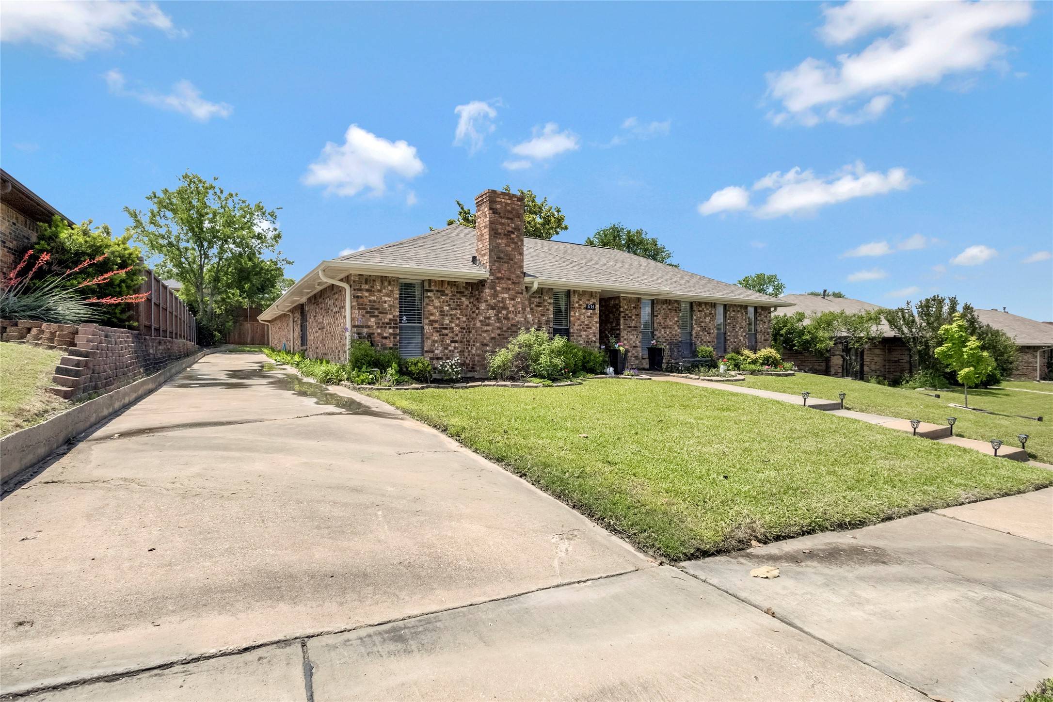 Carrollton, TX 75007,1714 Rosemeade CIR