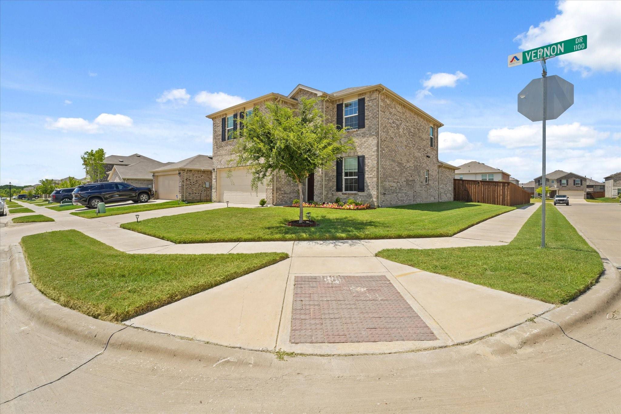 Aubrey, TX 76227,1145 Vernon DR