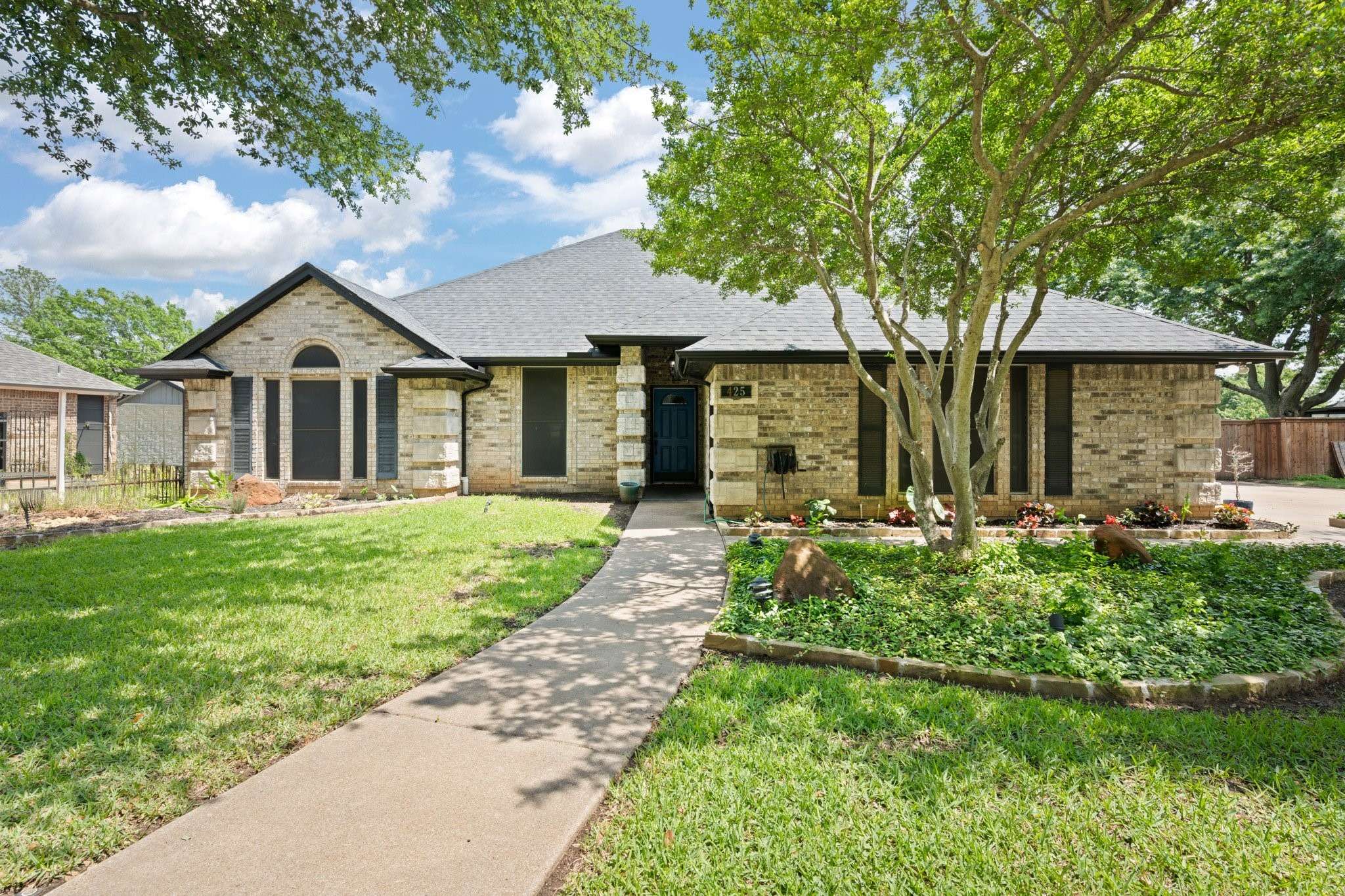 Burleson, TX 76028,425 Sherwood CT