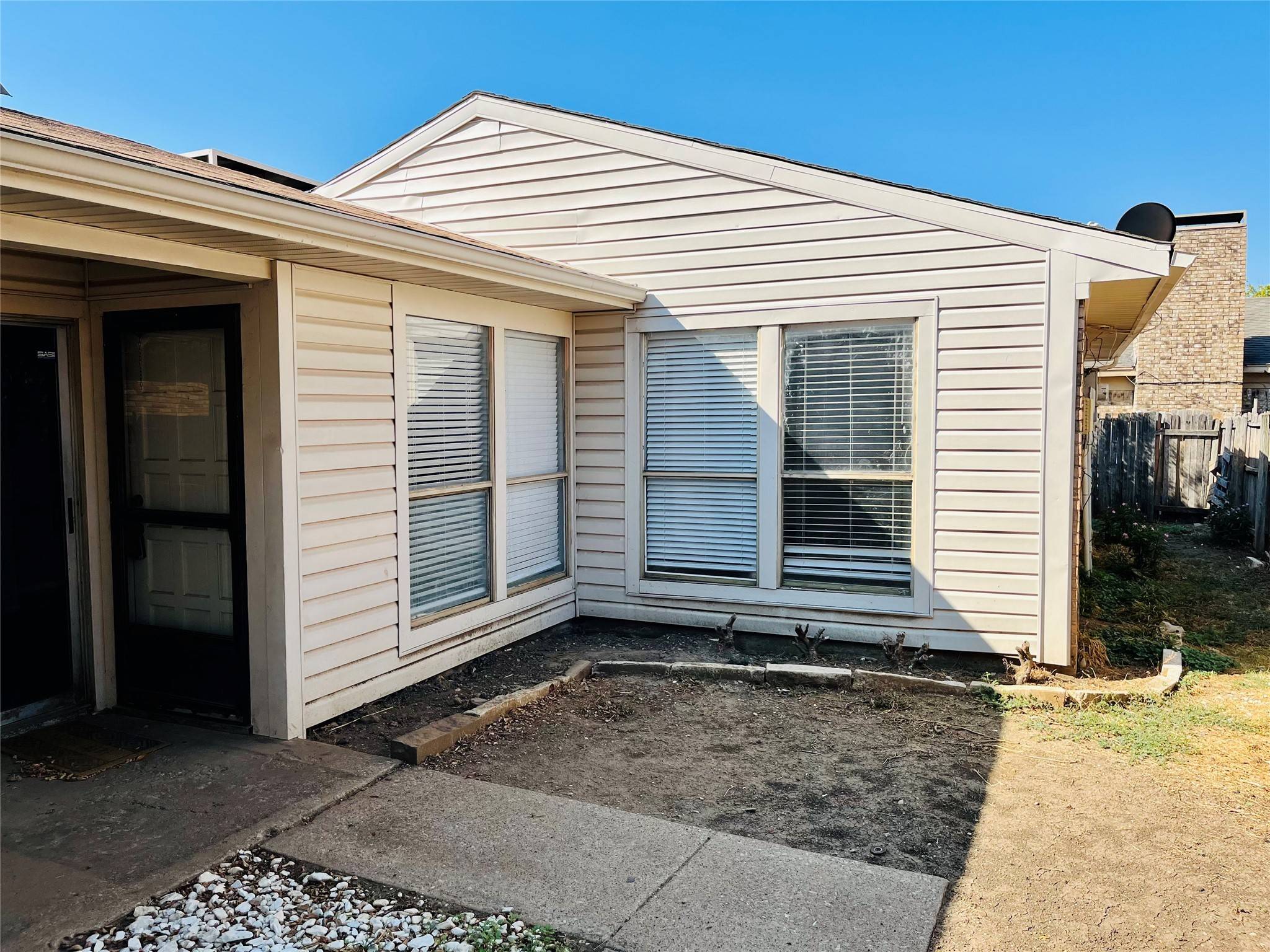 Carrollton, TX 75006,2254 Spicewood LN
