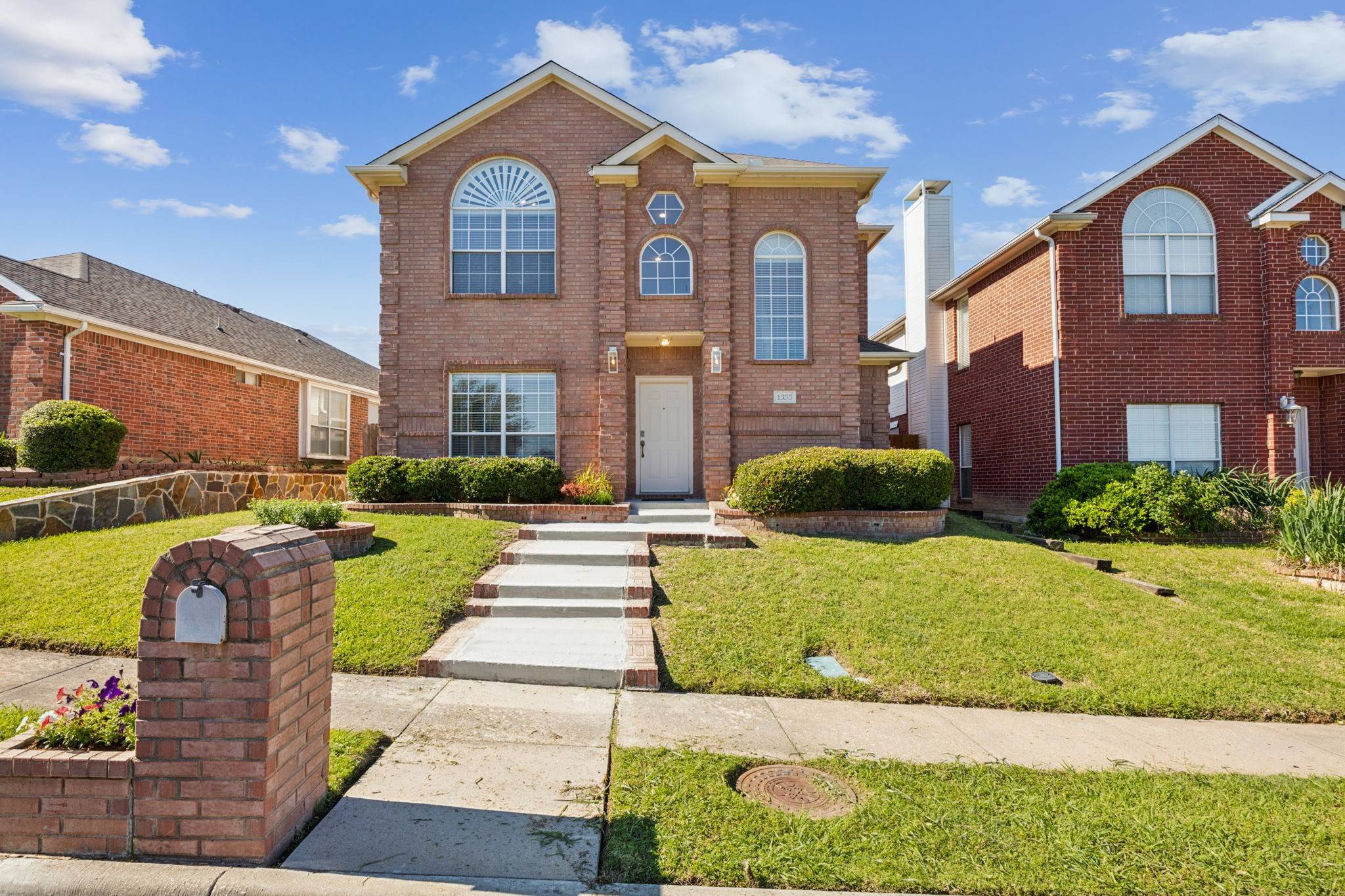 Carrollton, TX 75007,1333 Dallshan DR