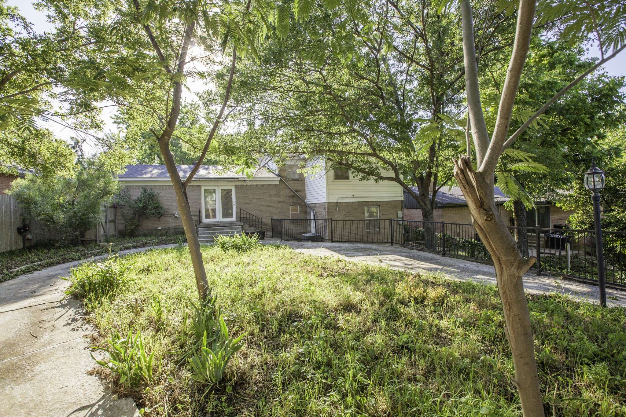 Dallas, TX 75227,3503 Loganwood DR