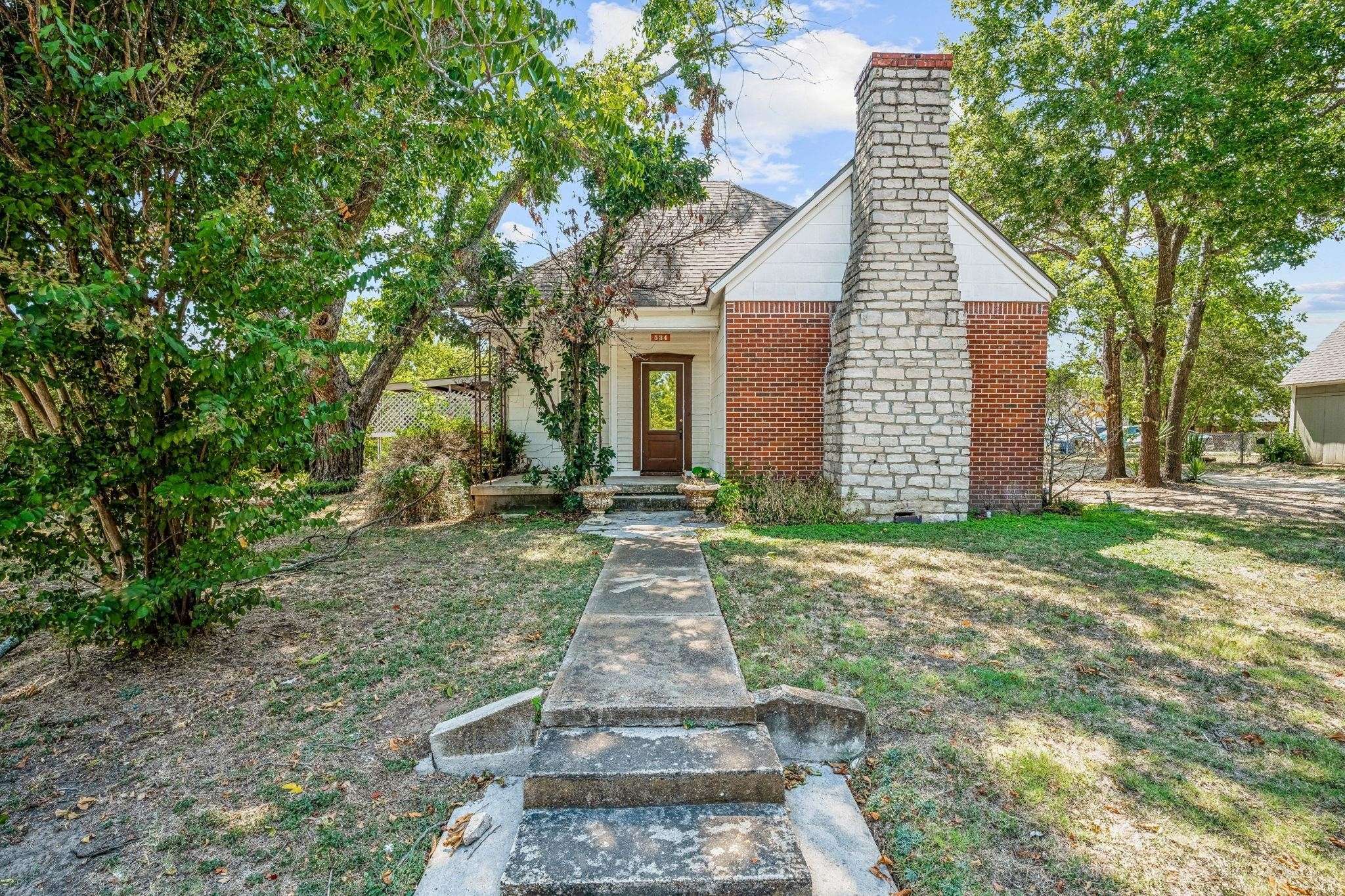 Stephenville, TX 76401,534 N Race ST